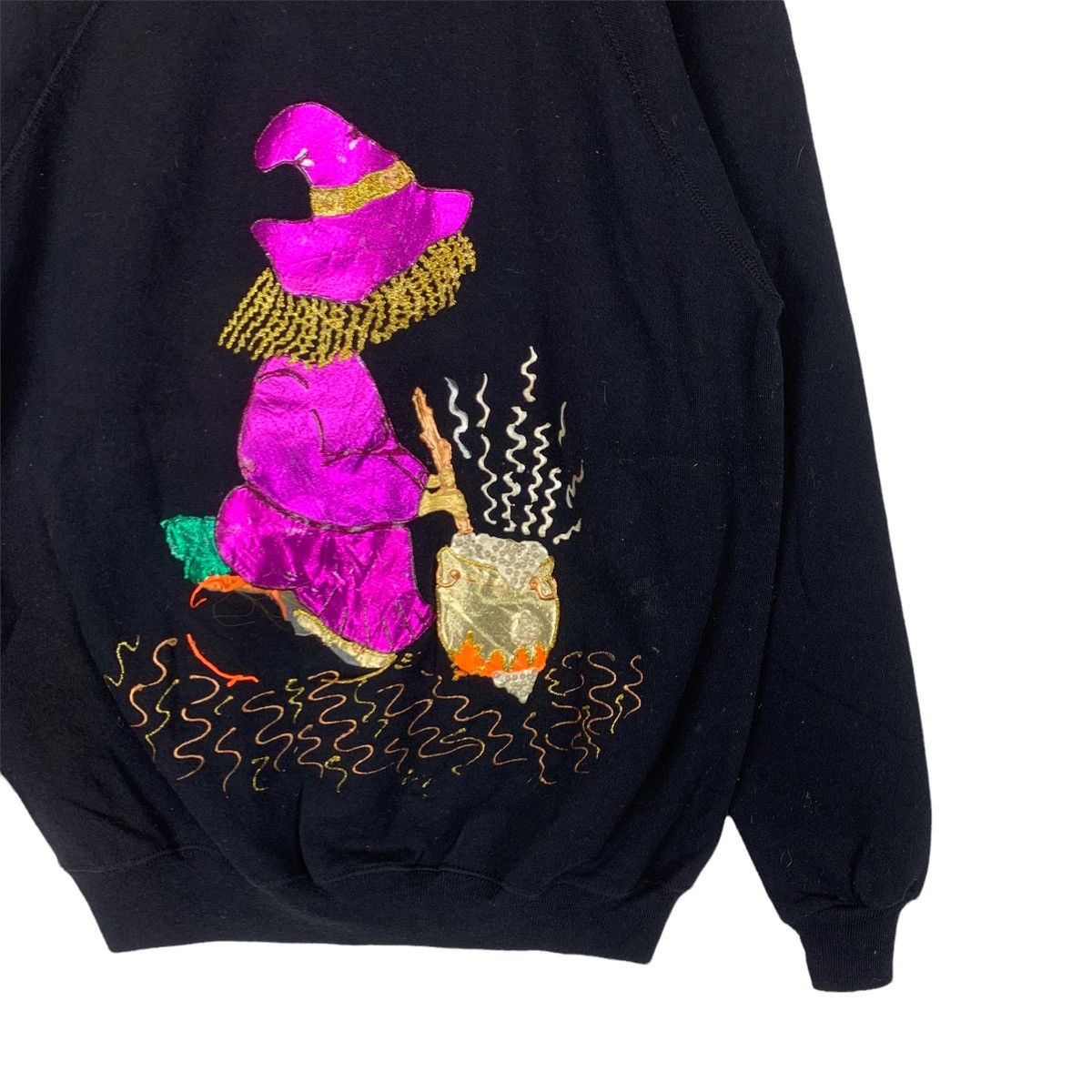 Hanes Vintage Hanes BigLogo Witch Crewneck Sweatshirt Size US L / EU 52-54 / 3 - 3 Thumbnail