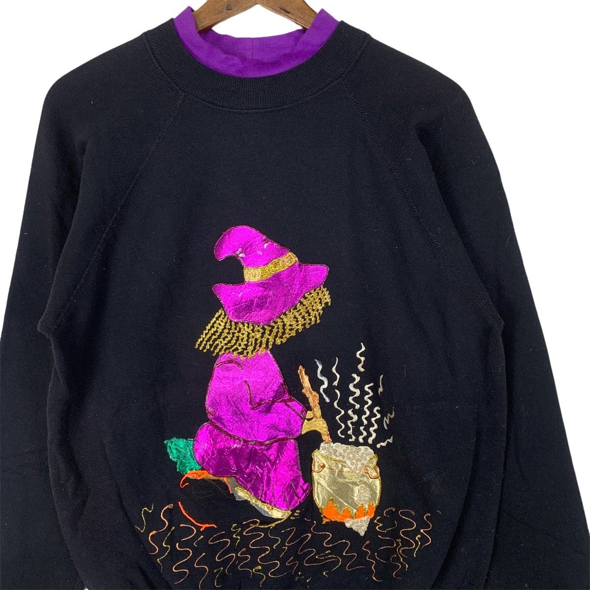 Hanes Vintage Hanes BigLogo Witch Crewneck Sweatshirt Size US L / EU 52-54 / 3 - 2 Thumbnail