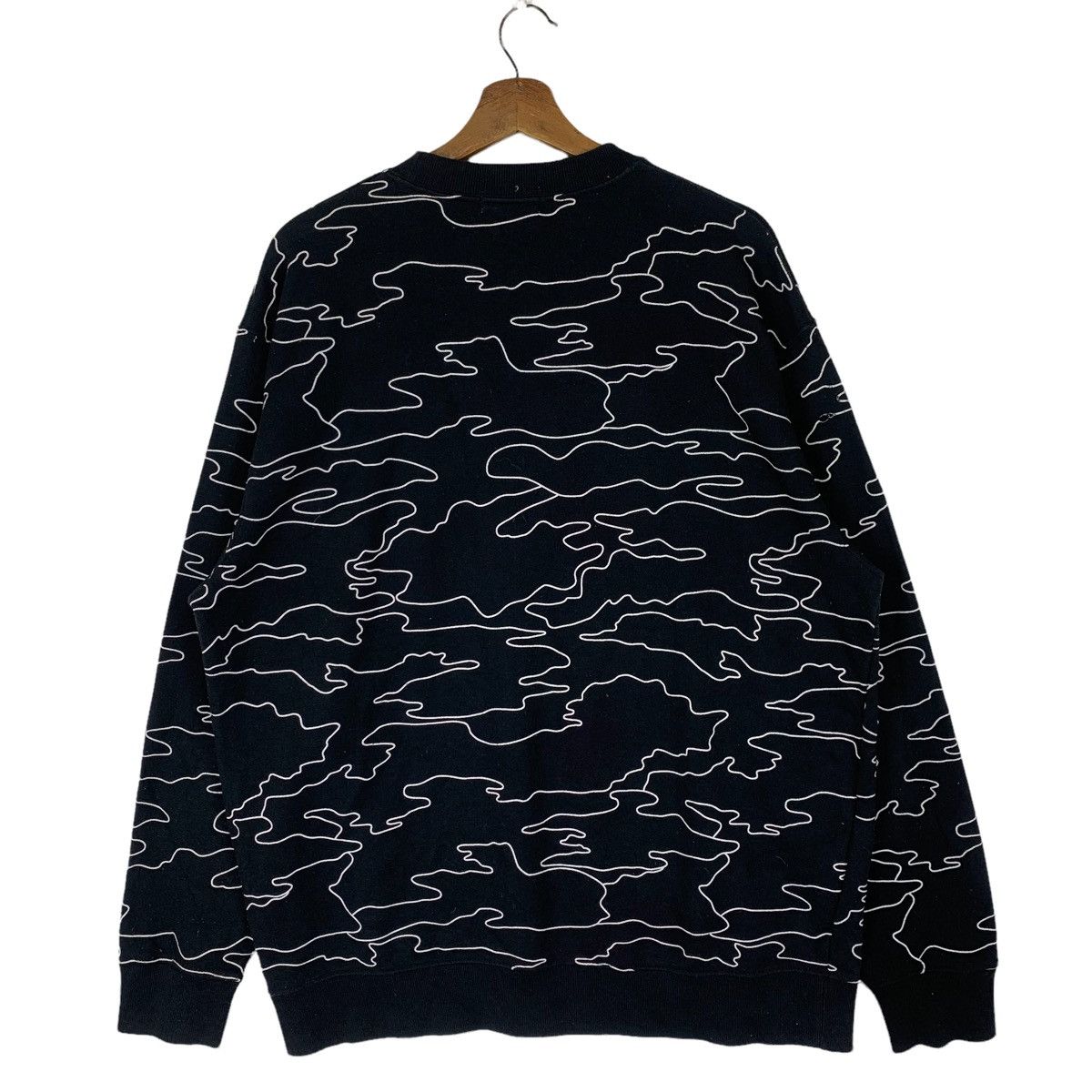 Airwalk Vintage Airwalk Camo Design Crewneck Sweatshirt Size US L / EU 52-54 / 3 - 4 Thumbnail