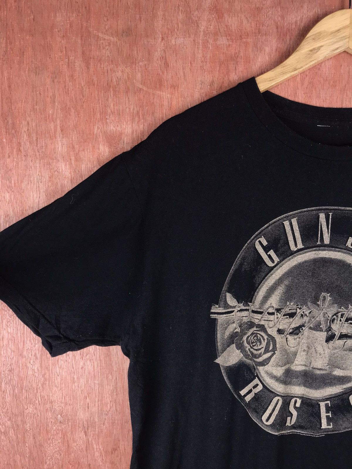 Band Tees Guns n Roses Band Short Sleeve T-Shirt #2241 Size US XL / EU 56 / 4 - 4 Thumbnail