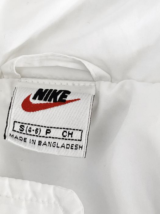 Nike VERY RARE Vintage Nike White Spellout Down Puffer Jacket | Grailed
