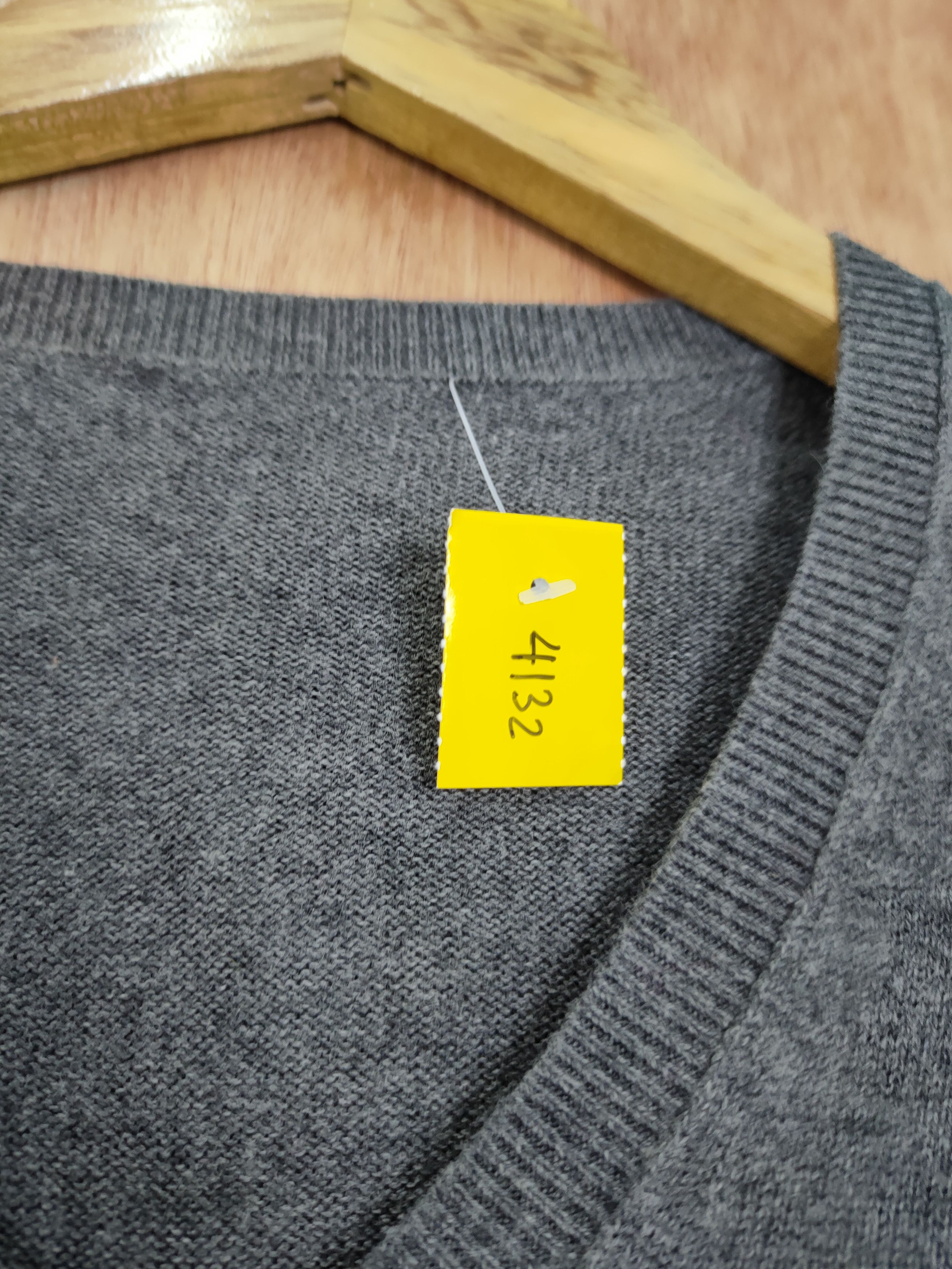 Japanese Brand Japan 2 tone vintage knitwear #4132 Size US M / EU 48-50 / 2 - 4 Thumbnail