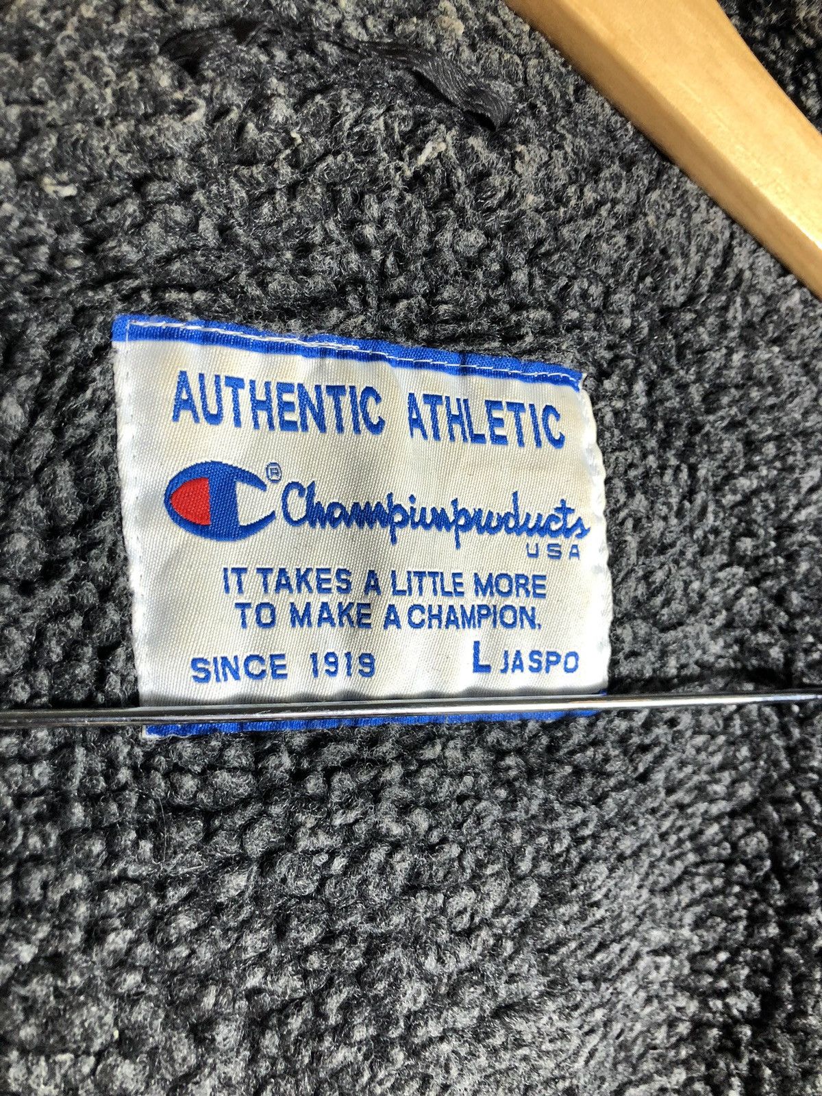 Champion × Vintage Vintage Champion Big logo long jacket Size US XL / EU 56 / 4 - 9 Thumbnail