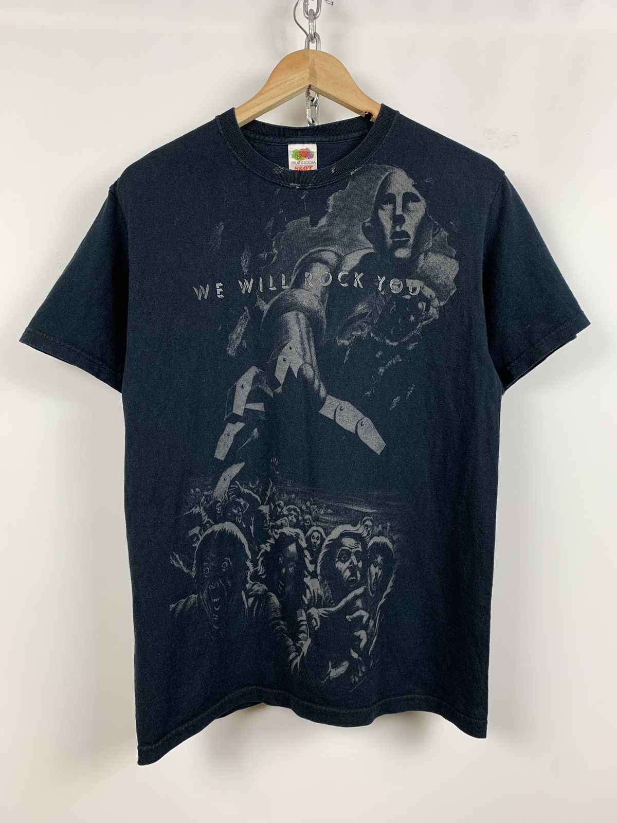 00s Vintage Queen We Will Rock You Faded Black Band T-Shirt