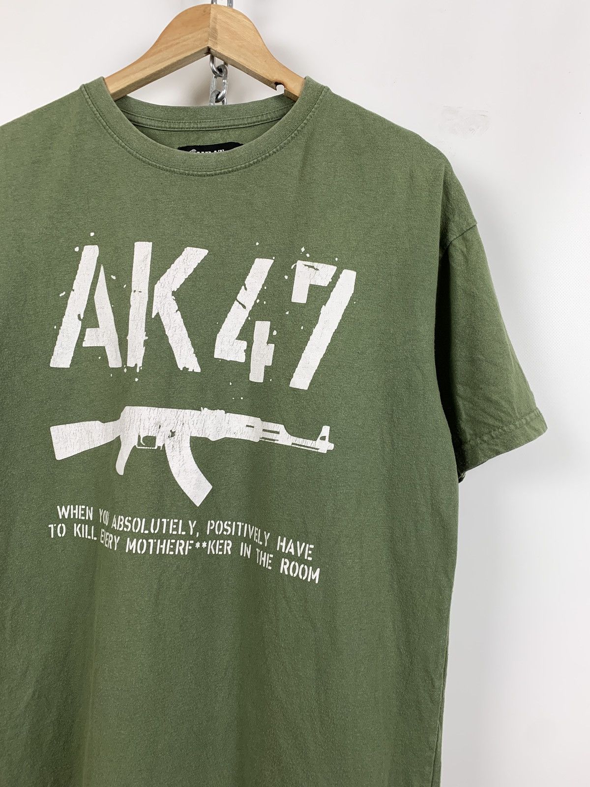Vintage Vintage AK 47 Kalashnikov Military Khaki T-Shirt Size US L / EU 52-54 / 3 - 3 Thumbnail