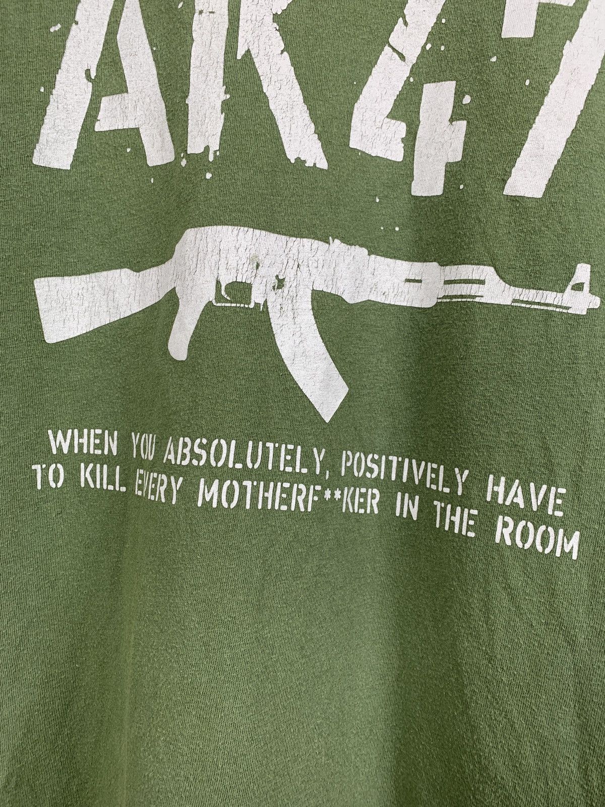 Vintage Vintage AK 47 Kalashnikov Military Khaki T-Shirt Size US L / EU 52-54 / 3 - 8 Thumbnail