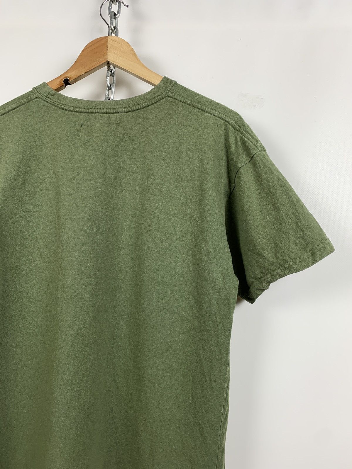 Vintage Vintage AK 47 Kalashnikov Military Khaki T-Shirt Size US L / EU 52-54 / 3 - 15 Thumbnail