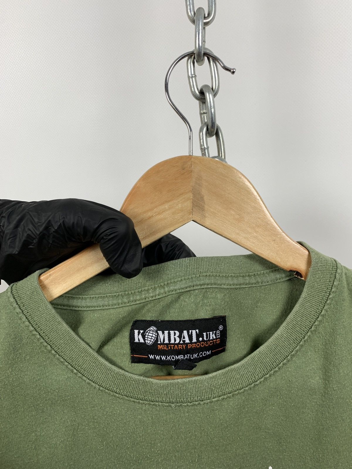 Vintage Vintage AK 47 Kalashnikov Military Khaki T-Shirt Size US L / EU 52-54 / 3 - 12 Thumbnail