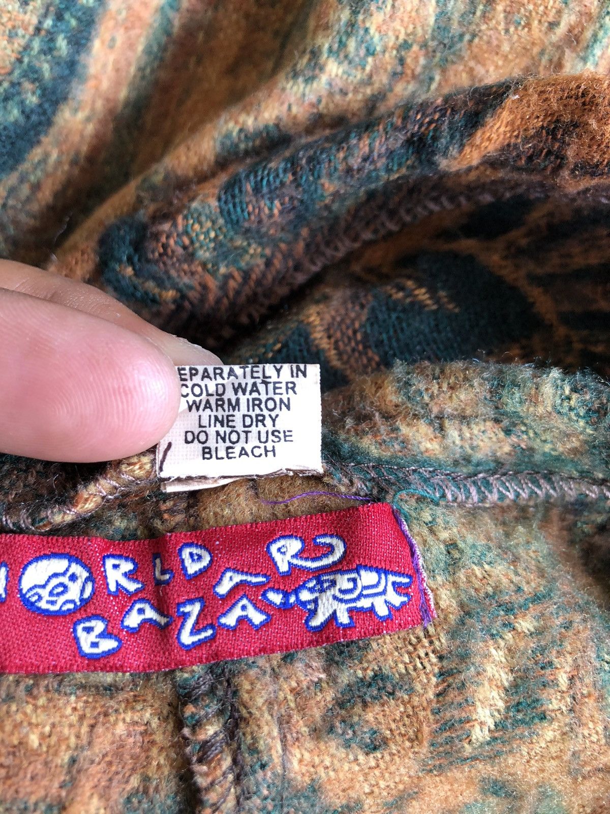 Japanese Brand Body wrapped scarf wool designer made in India Size ONE SIZE - 7 Thumbnail