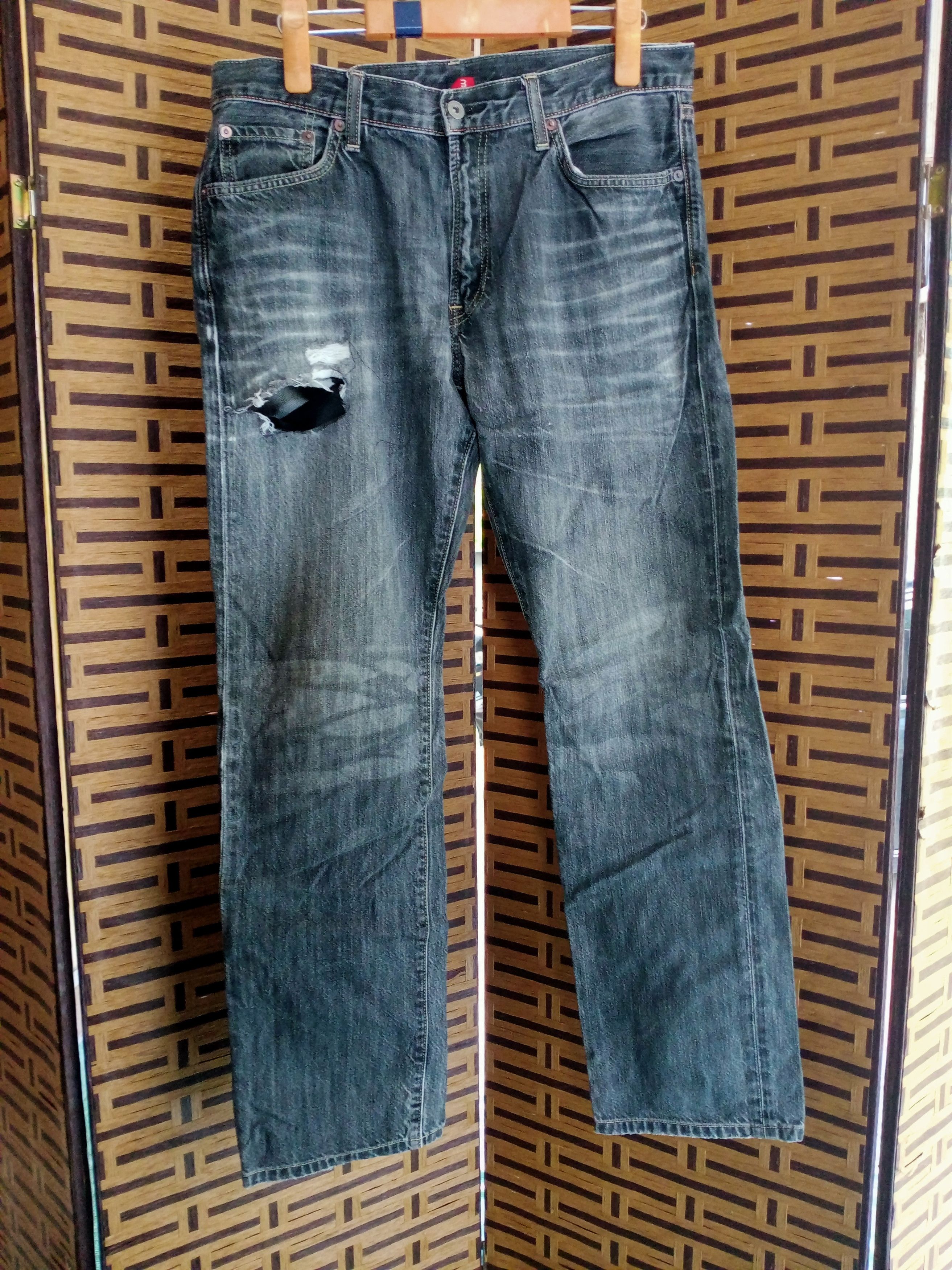 Distressed denim Uniqlo s002 Japanese brand