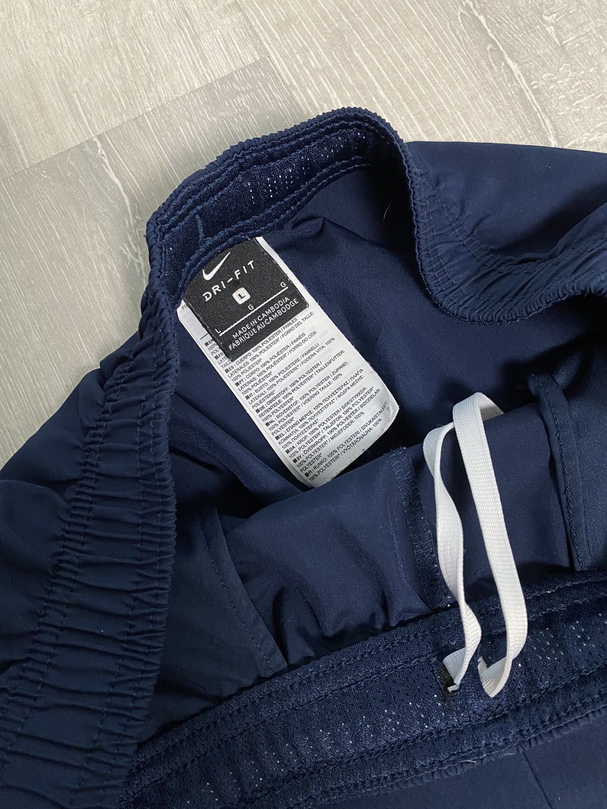 Nike × Vintage 90s Nike vintage navy shorts track pant small swoosh Size US 32 / EU 48 - 4 Thumbnail