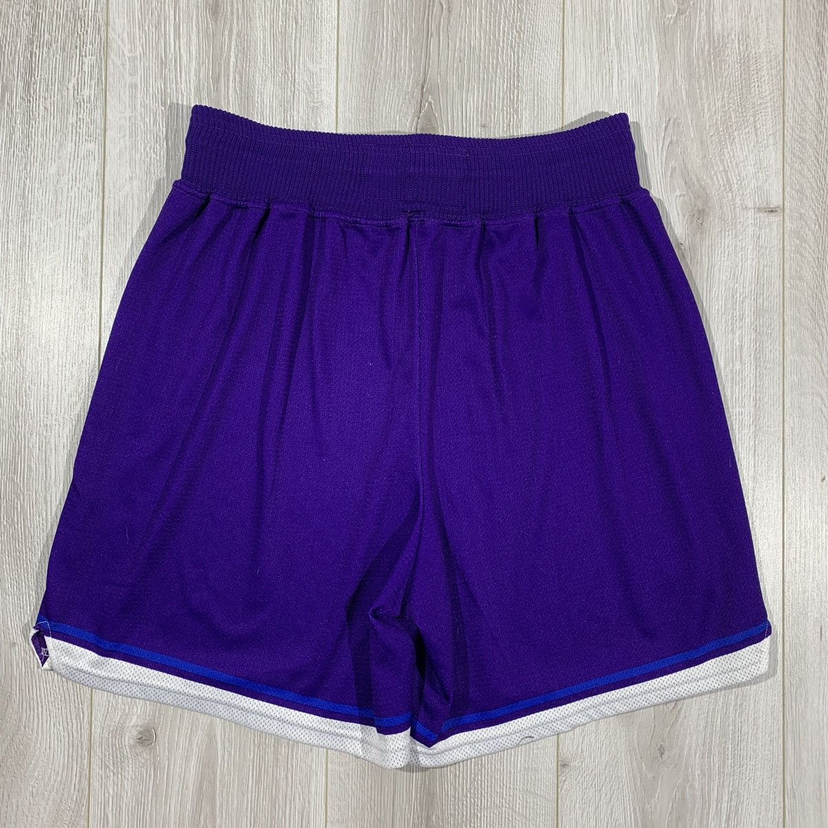 Vintage Champion Charlotte Hornets Shorts NBA