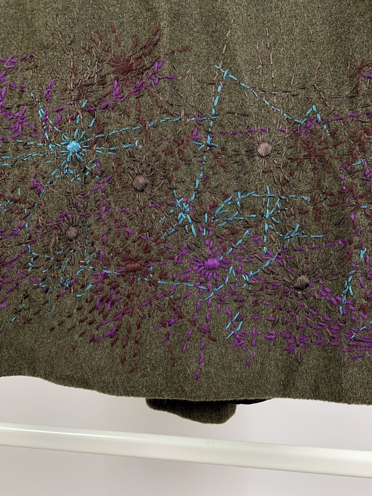 Dries Van Noten Vintage Dries Van Noten Embroidered Floral Wool Midi Skirt Size 27" / US 4 / IT 40 - 7 Thumbnail