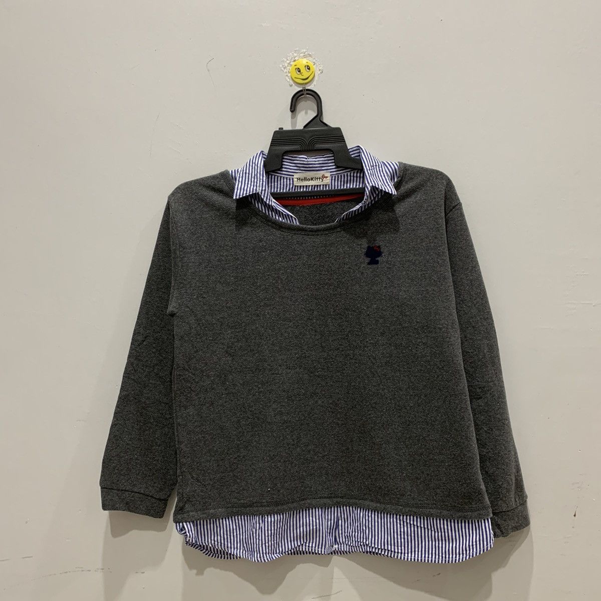 HELLO KITTY Sweatshirt Size L Fits S