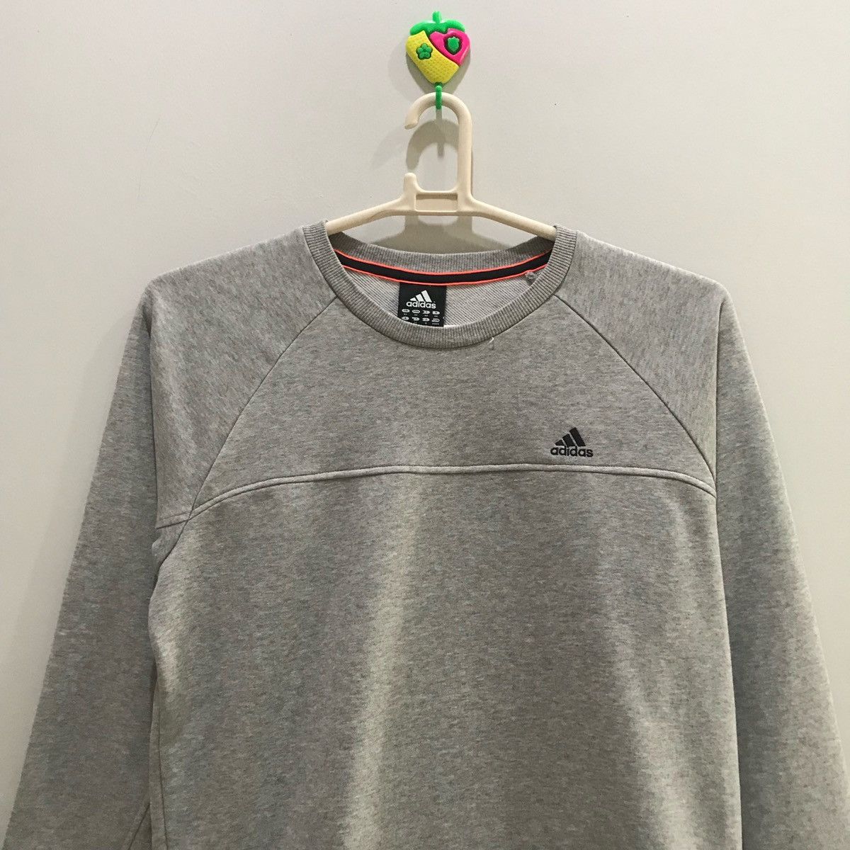 Adidas ADIDAS Sweatshirts Small Logo Size L Size US L / EU 52-54 / 3 - 2 Thumbnail
