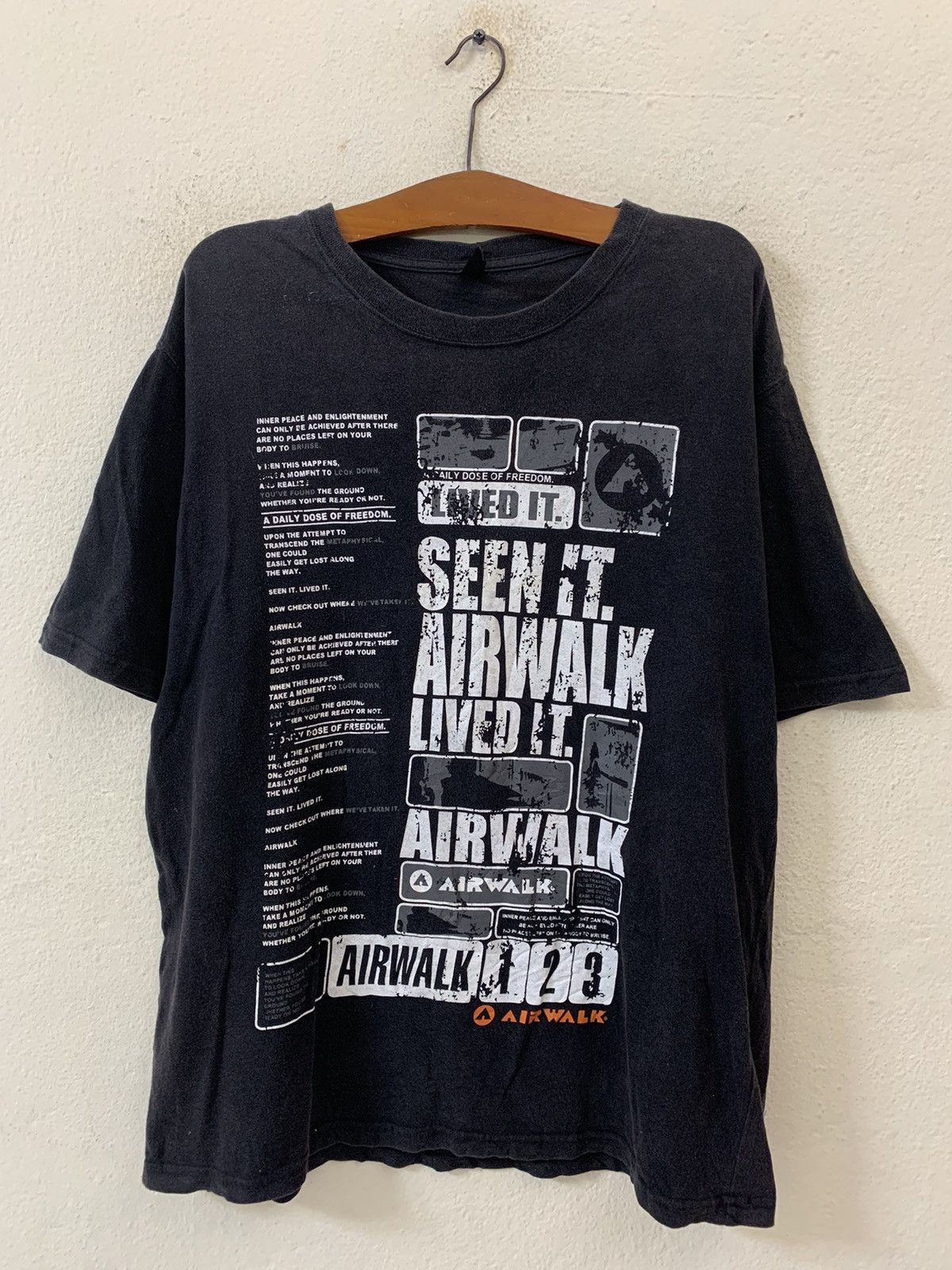 Airwalk Airwalk Poem Tshirt Size US L / EU 52-54 / 3 - 1 Thumbnail