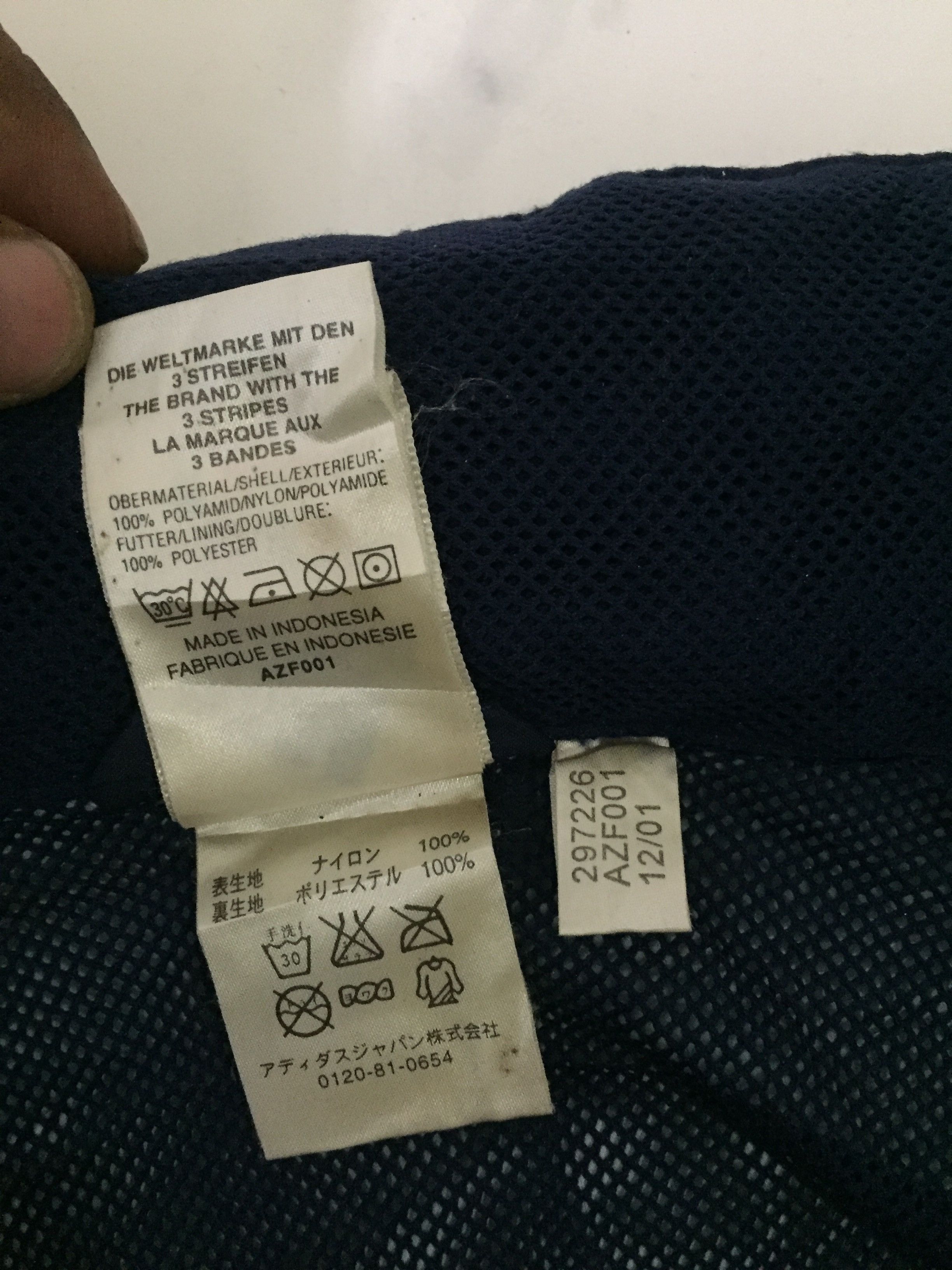 Adidas Vintage Adidas France Windbreaker Jacket Size US L / EU 52-54 / 3 - 8 Thumbnail
