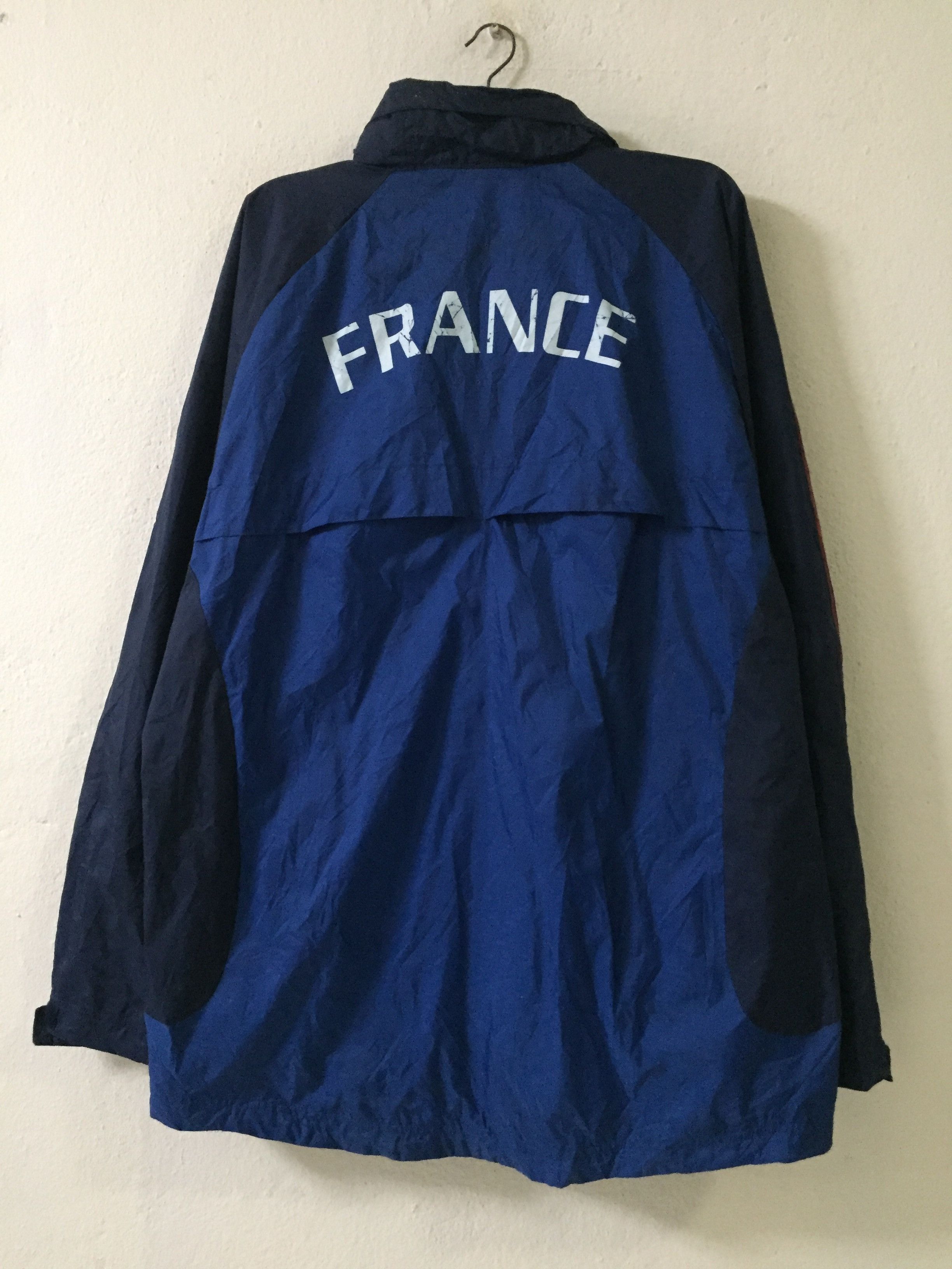 Adidas Vintage Adidas France Windbreaker Jacket Size US L / EU 52-54 / 3 - 9 Thumbnail