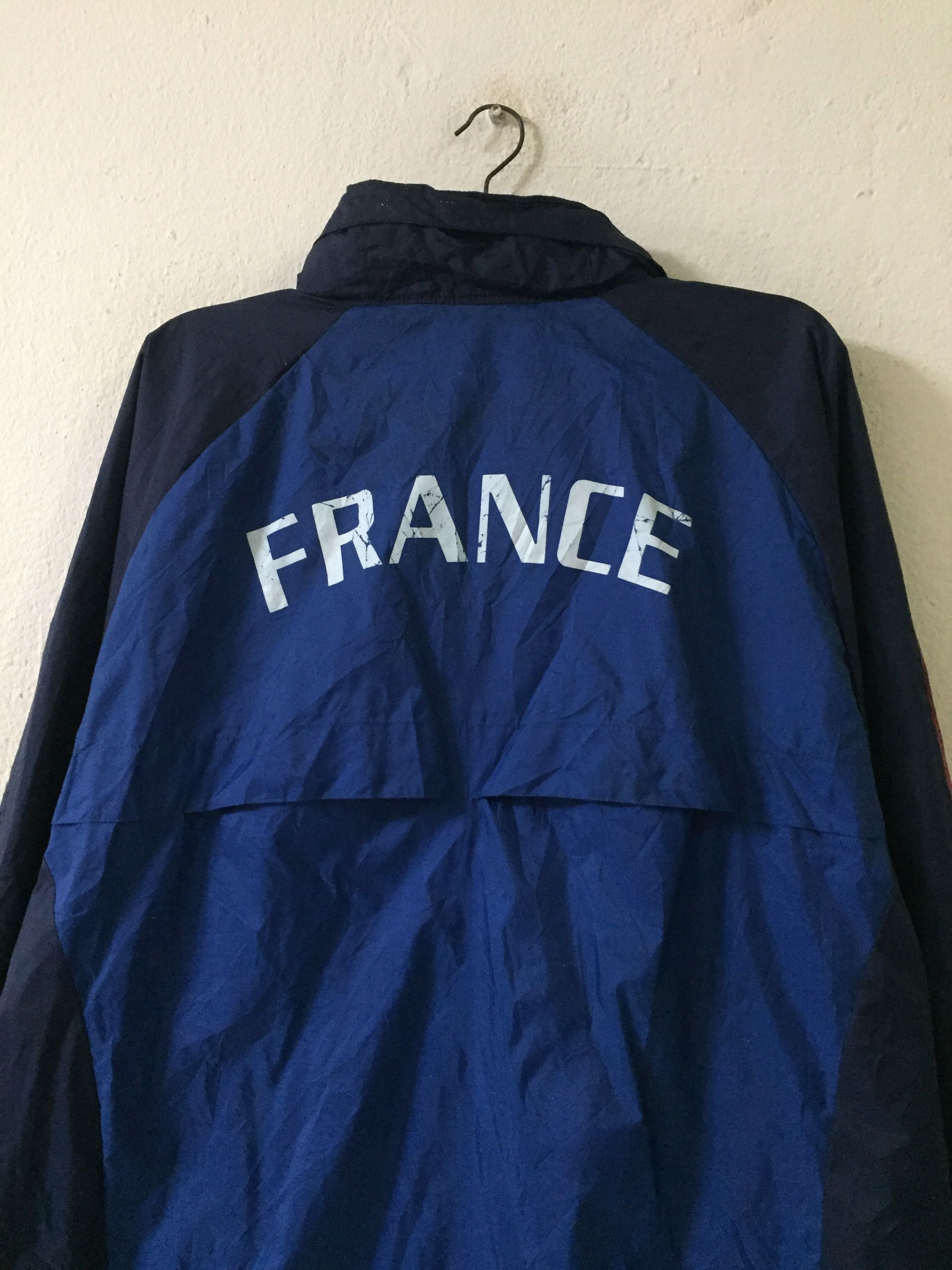 Adidas Vintage Adidas France Windbreaker Jacket Size US L / EU 52-54 / 3 - 12 Thumbnail