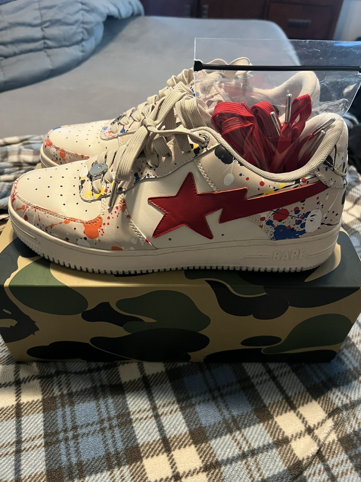 Bape A Bathing Ape Paint Splatter Bape Sta Ivory Size US 12 / EU 45 - 2 Thumbnail