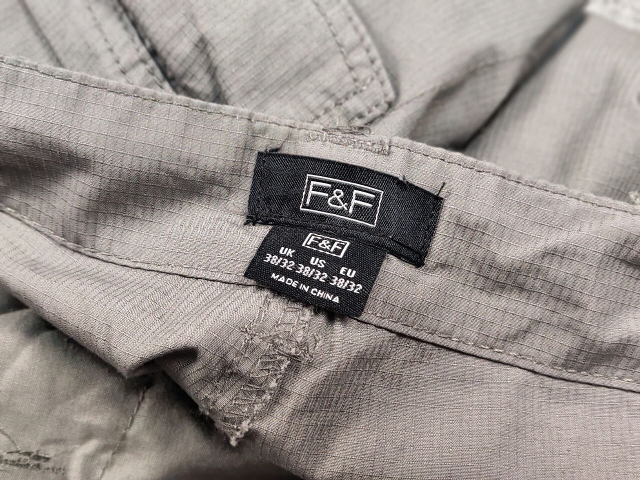 Japanese Brand Vintage 90's Cargo Pants Travis Scott Japan Zip Pocket Size US 36 / EU 52 - 18 Thumbnail