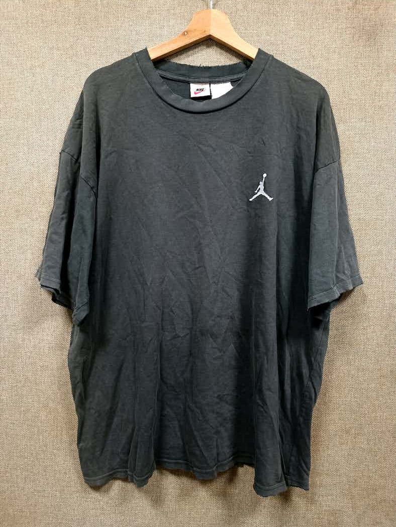 Jordan Brand vintage 90s t shirt nike jordan logo embroidery distressed Size US XL / EU 56 / 4 - 1 Thumbnail