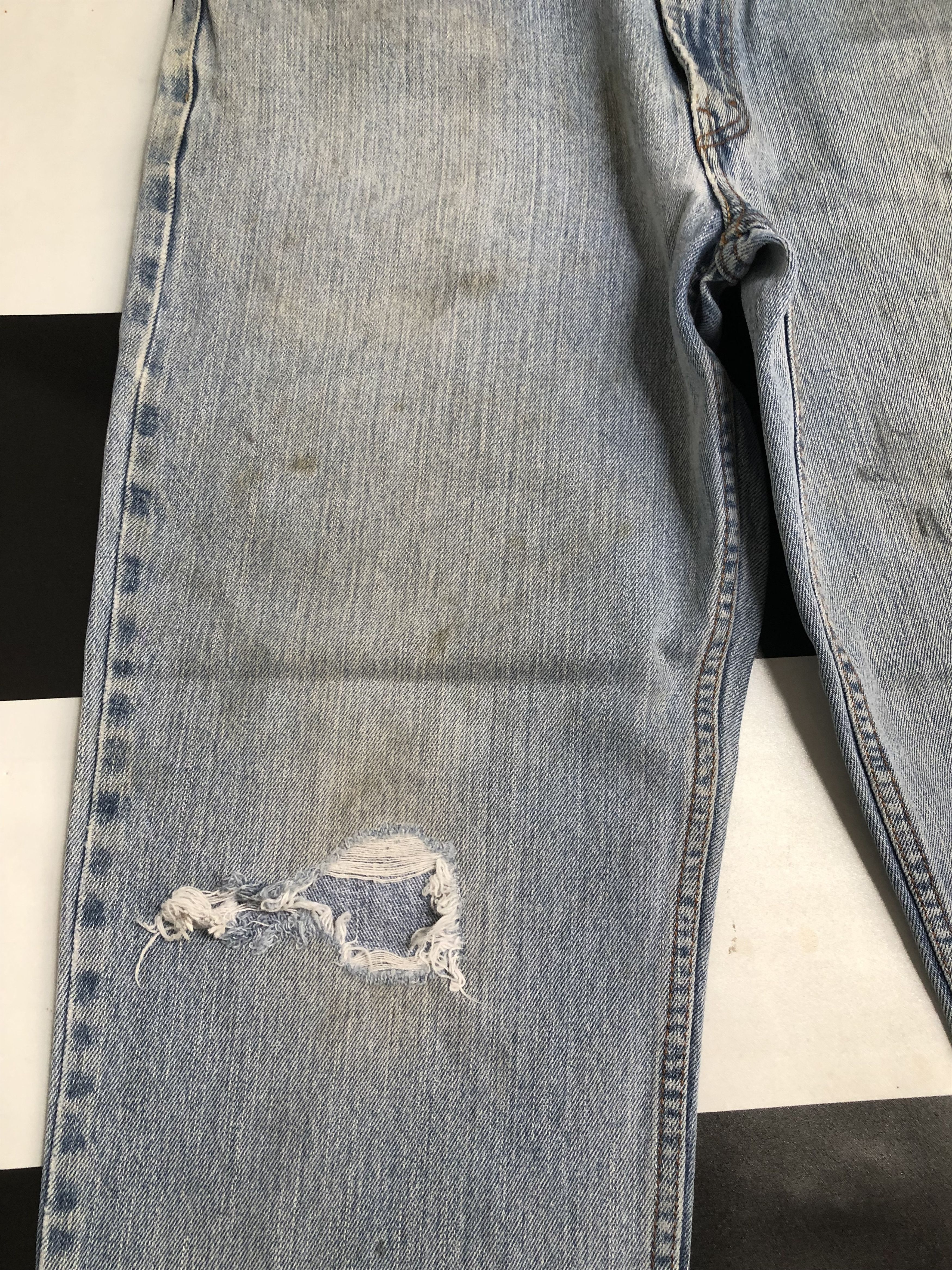 Levi's × Vintage Vintage Levis 550 Relaxed Fit Distressed Denim Jeans L348 Size US 33 - 6 Thumbnail