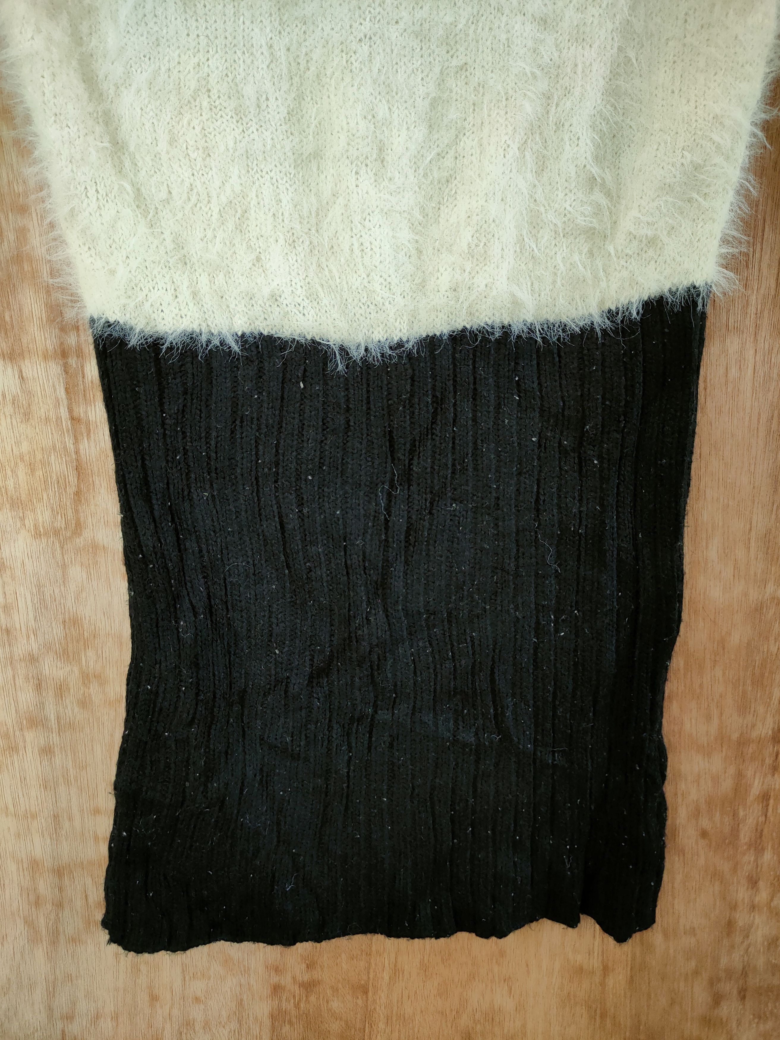 Aran Isles Knitwear DL Cecil Mc Bee soft fur mohair shaggy knitwear #46-576 Size M / US 6-8 / IT 42-44 - 2 Thumbnail