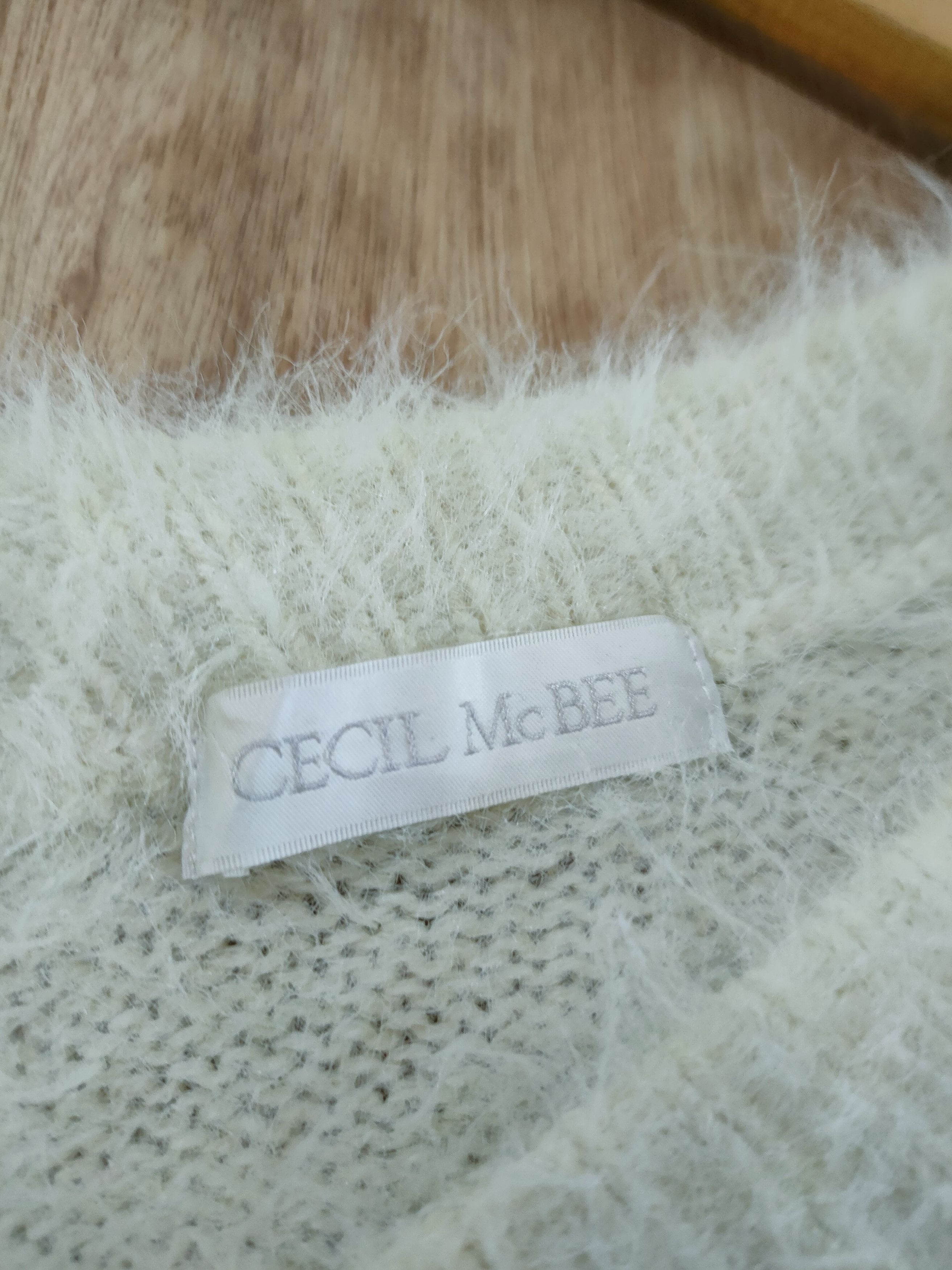 Aran Isles Knitwear DL Cecil Mc Bee soft fur mohair shaggy knitwear #46-576 Size M / US 6-8 / IT 42-44 - 5 Thumbnail