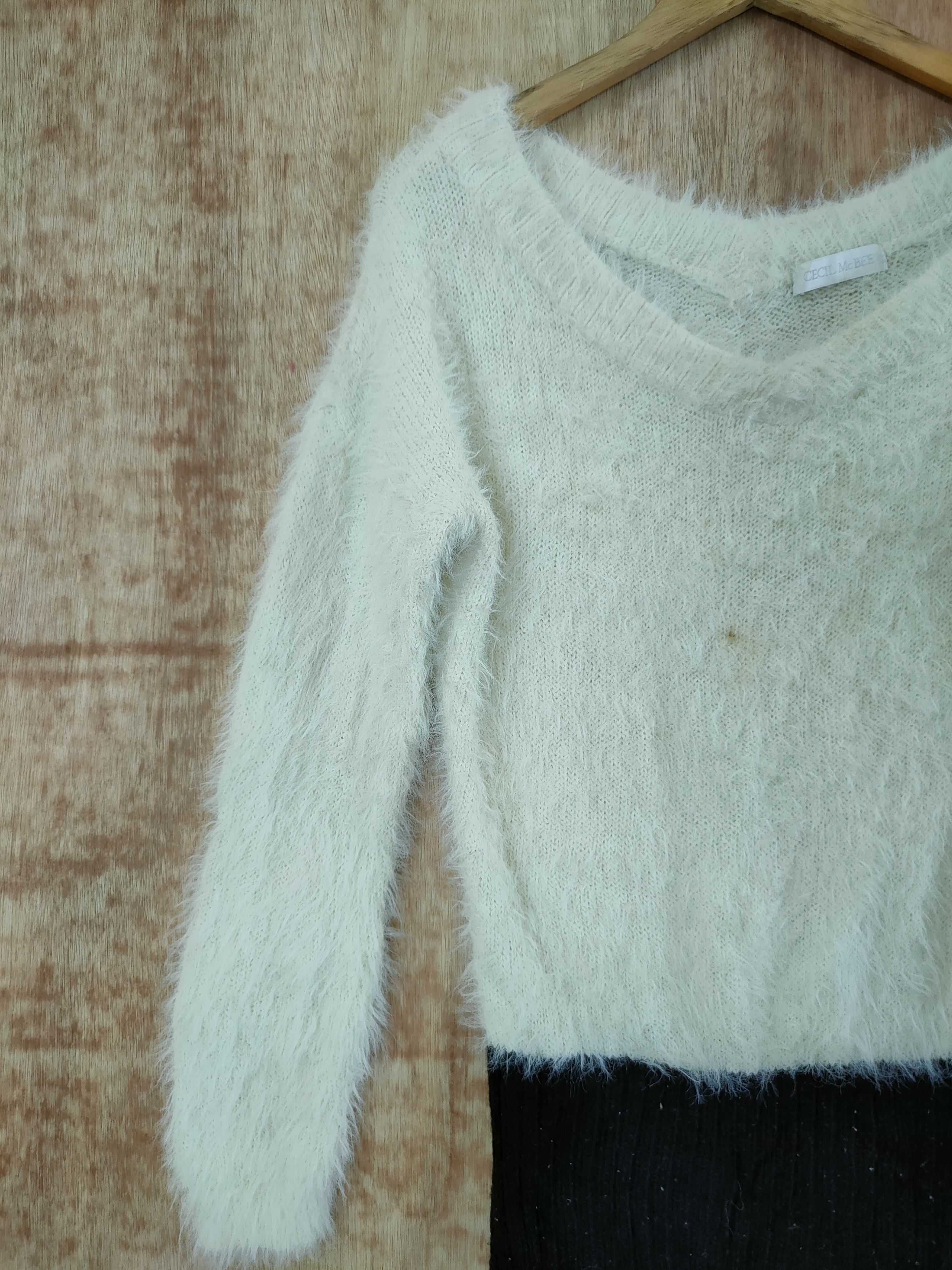 Aran Isles Knitwear DL Cecil Mc Bee soft fur mohair shaggy knitwear #46-576 Size M / US 6-8 / IT 42-44 - 3 Thumbnail
