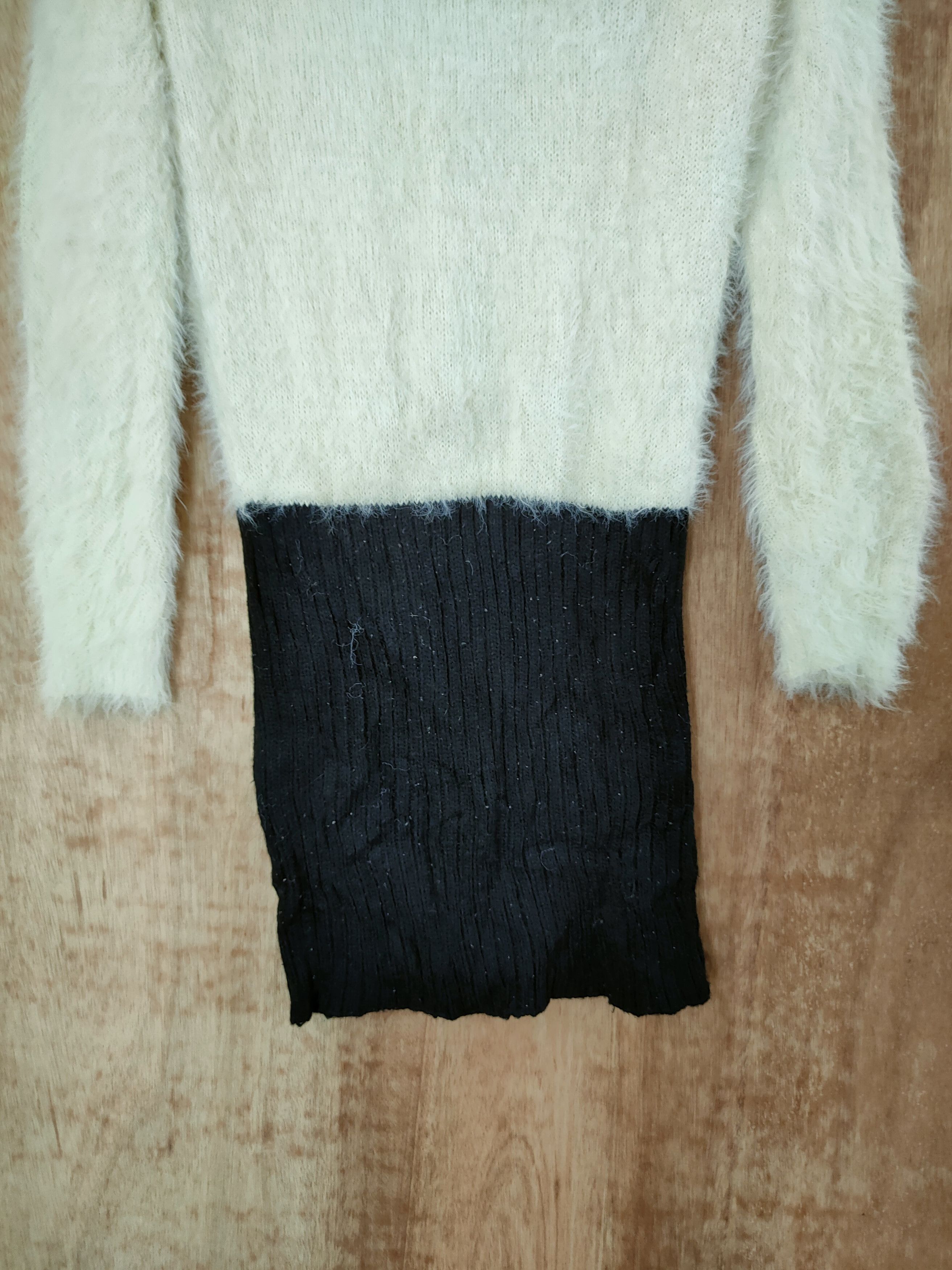 Aran Isles Knitwear DL Cecil Mc Bee soft fur mohair shaggy knitwear #46-576 Size M / US 6-8 / IT 42-44 - 9 Thumbnail
