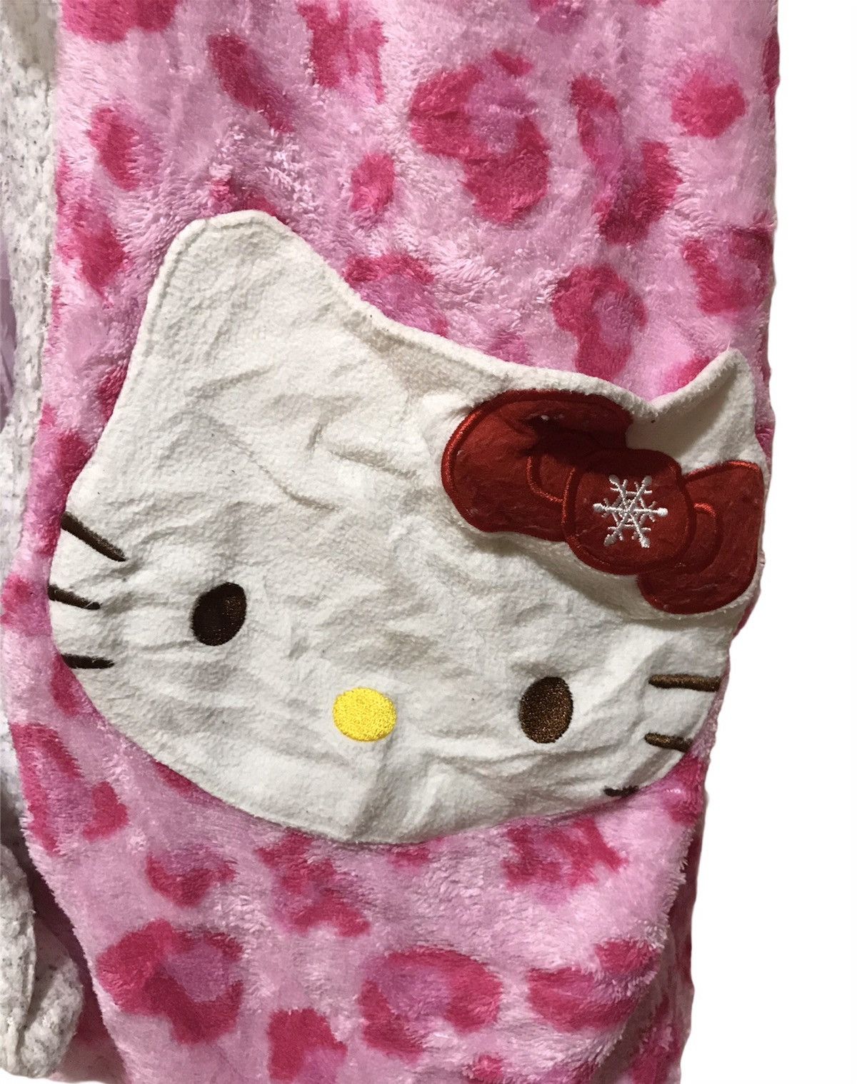 Japanese Brand DOPE🔥 Sanrio Hello Kitty Pinky Love Kimono Size US L / EU 52-54 / 3 - 5 Thumbnail