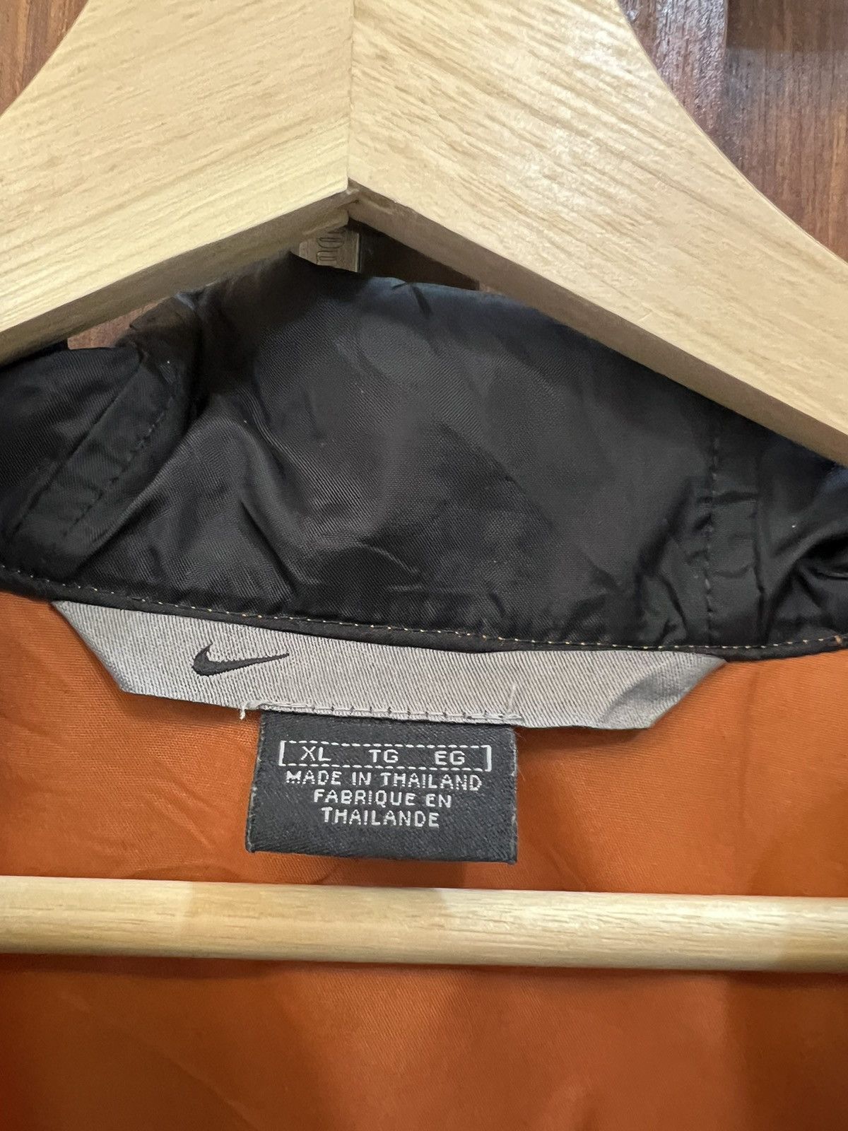Nike × Vintage Nike Small Swoosh Center Windbreakers Jacket Size US XL / EU 56 / 4 - 5 Thumbnail