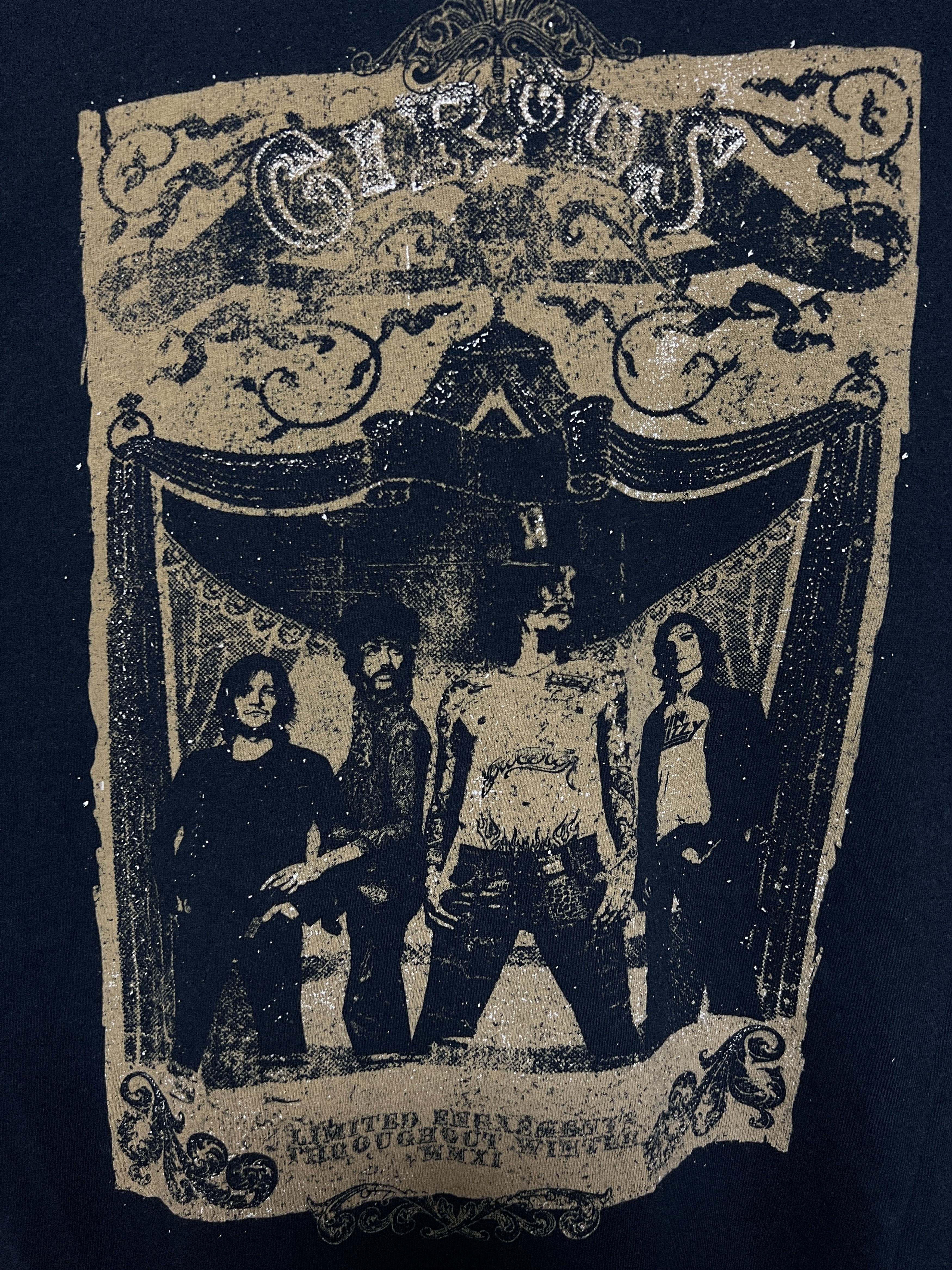 Band Tees Vintage 2000s The Darkness Band T-shirt Size US M / EU 48-50 / 2 - 11 Thumbnail