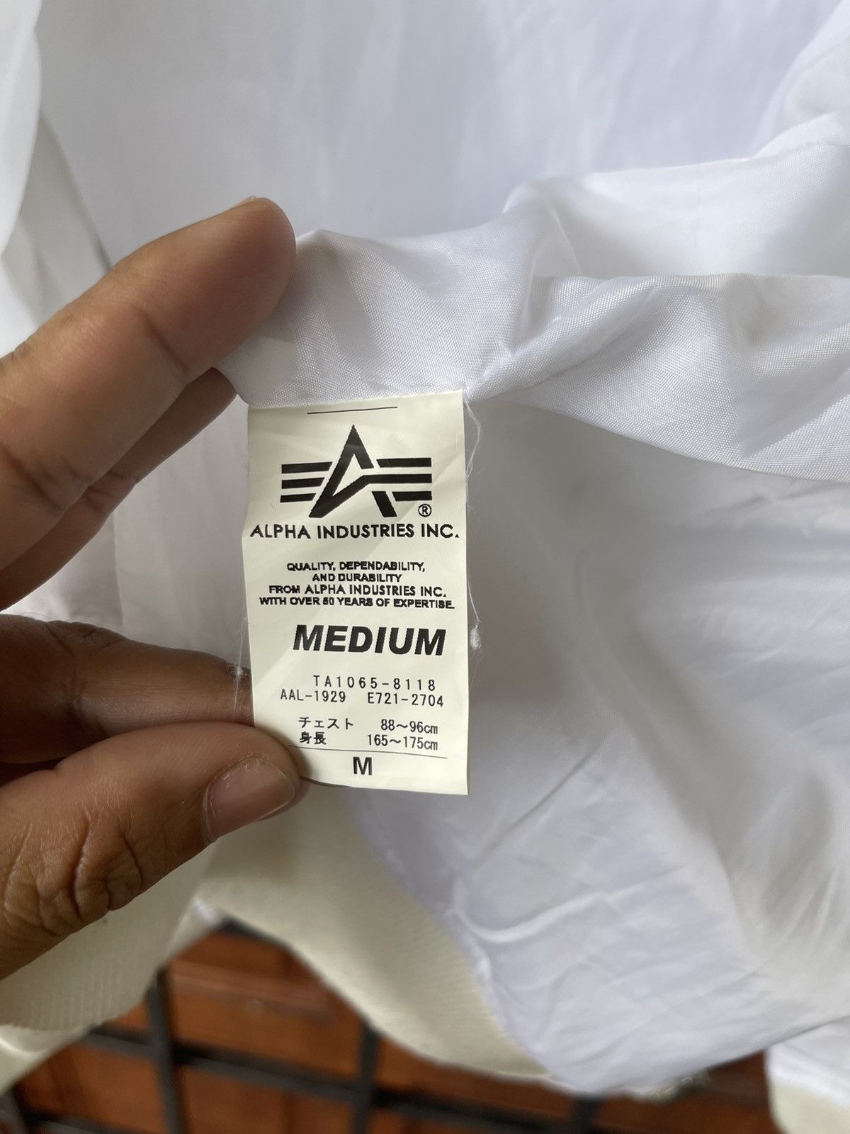 Alpha Industries Like new ALPHA INDUSTRIES BOMBER LIGHT JACKET Size US M / EU 48-50 / 2 - 11 Thumbnail