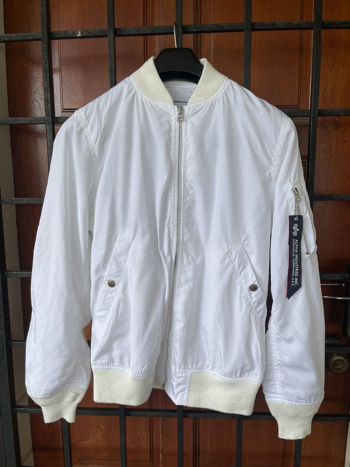 Alpha Industries Like new ALPHA INDUSTRIES BOMBER LIGHT JACKET Size US M / EU 48-50 / 2 - 1 Thumbnail