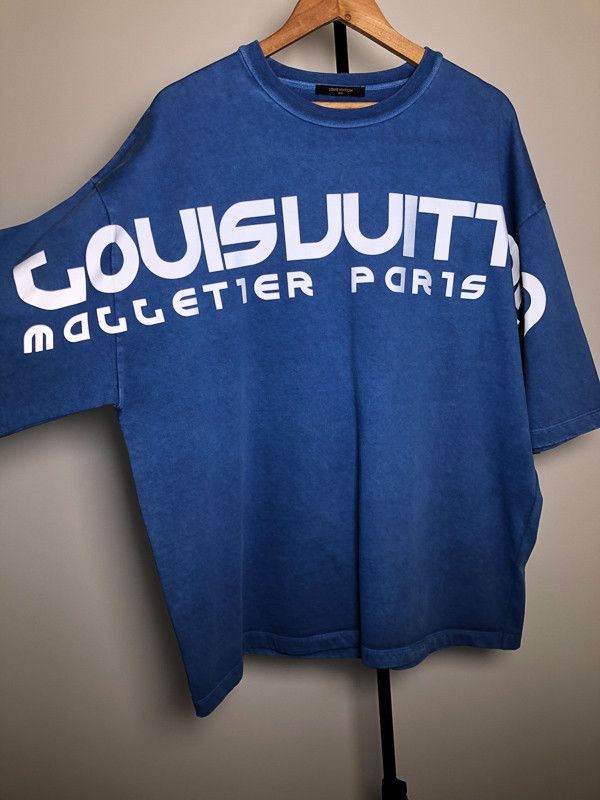 Louis Vuitton OVERSIZE SHORT SLEEVE SWEAT REFLECTIVE LOGO Size US L / EU 52-54 / 3 - 2 Thumbnail