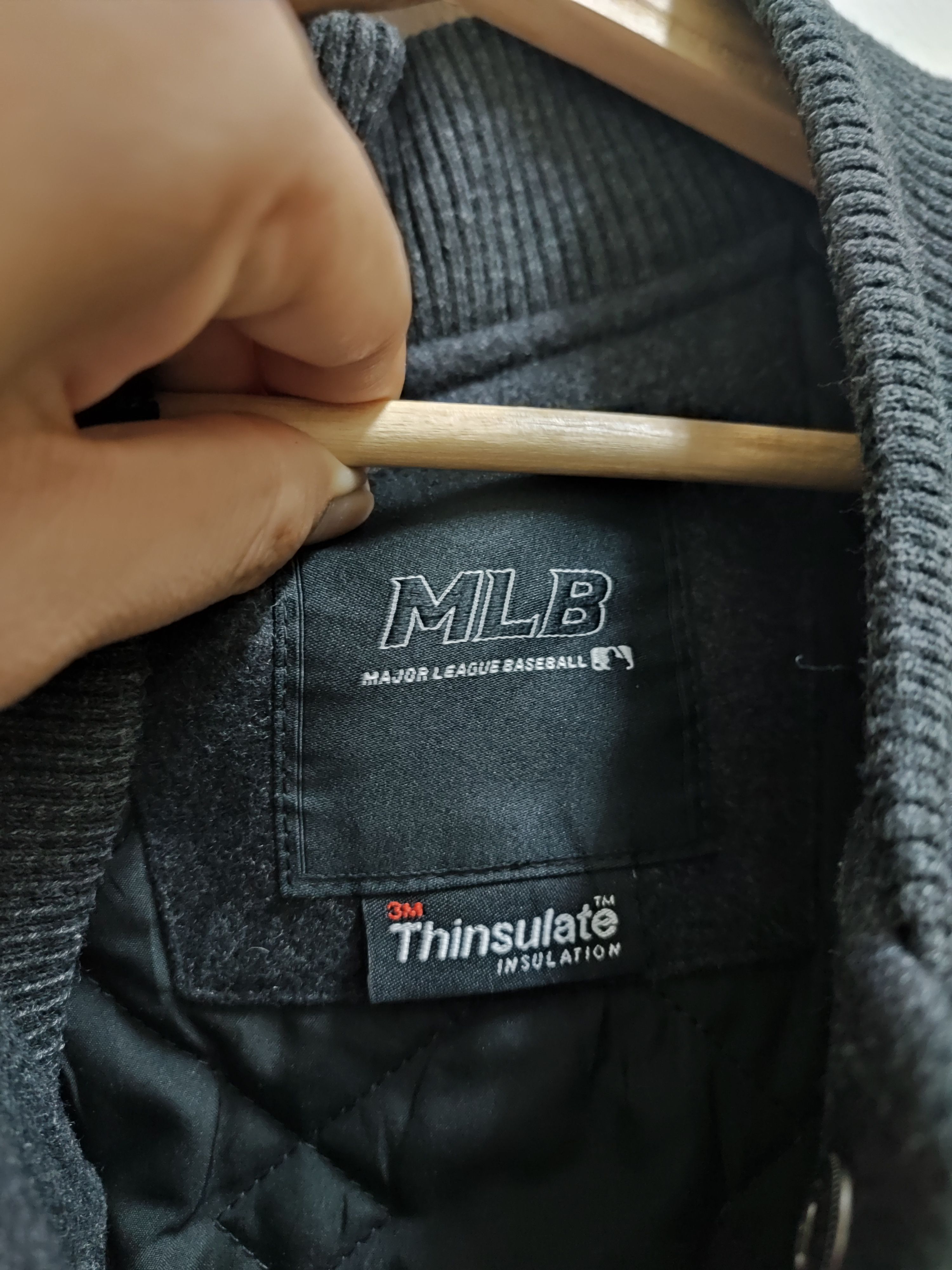 MLB MLB Varsity Jacket Distressed Leather Sleeves Size US XL / EU 56 / 4 - 3 Thumbnail