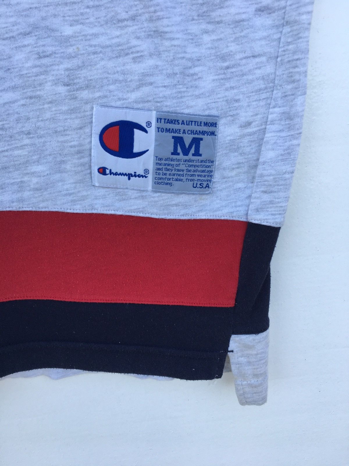Champion Vintage 90s Champion Big Logo Streetwear Tshirt Size US L / EU 52-54 / 3 - 6 Thumbnail