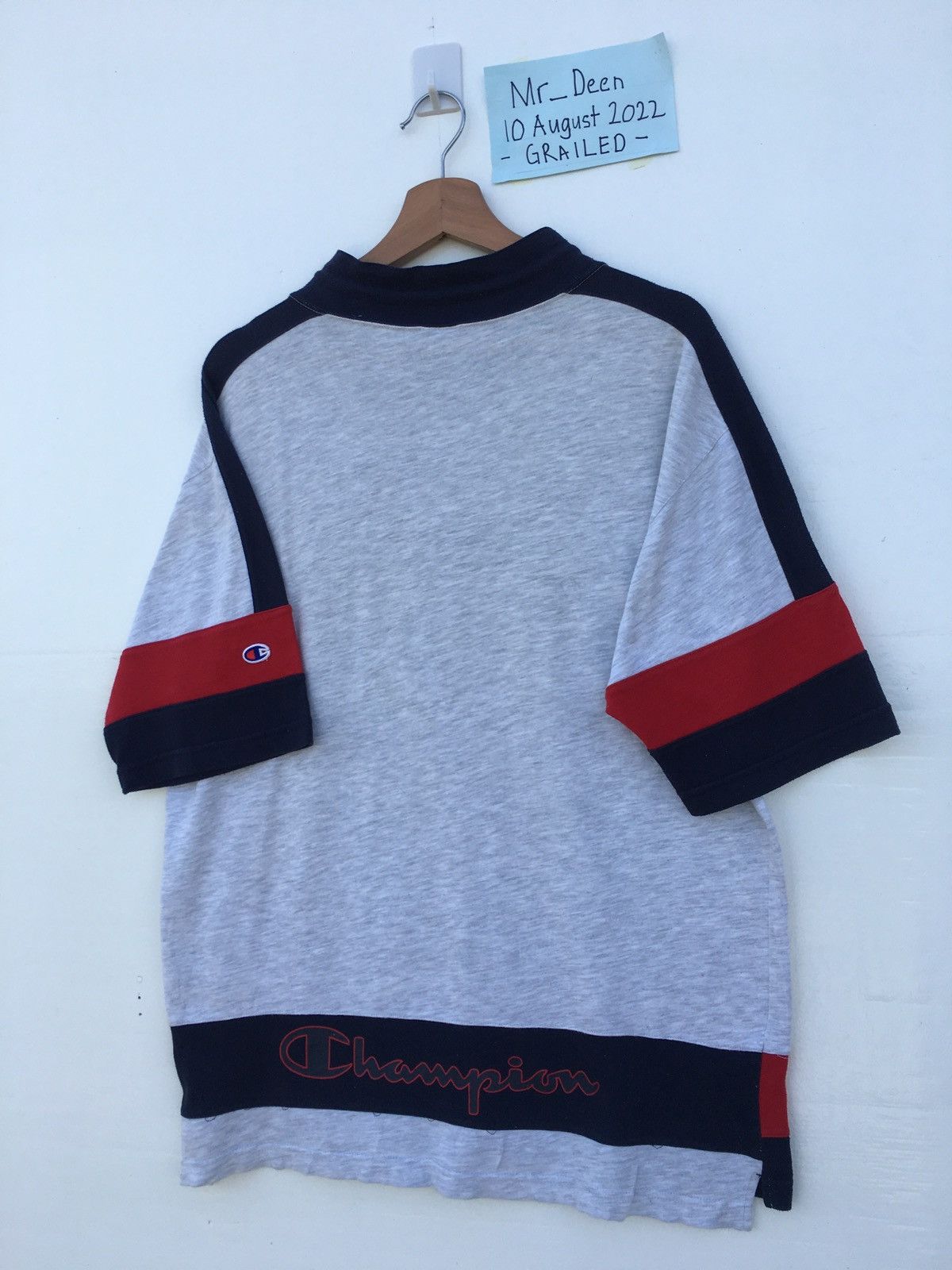 Champion Vintage 90s Champion Big Logo Streetwear Tshirt Size US L / EU 52-54 / 3 - 16 Thumbnail