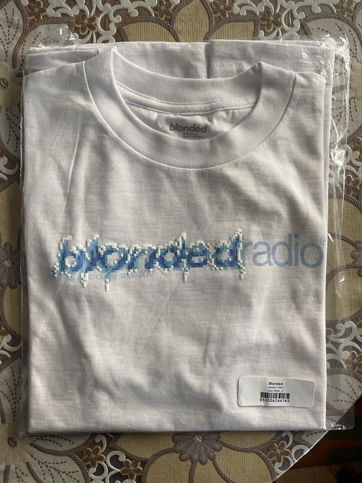 ミュージシャン Frank Ocean Blonded Radio New Classic Frank Ocean Blonded Radio New Classic Logo T-shirt White/LSD