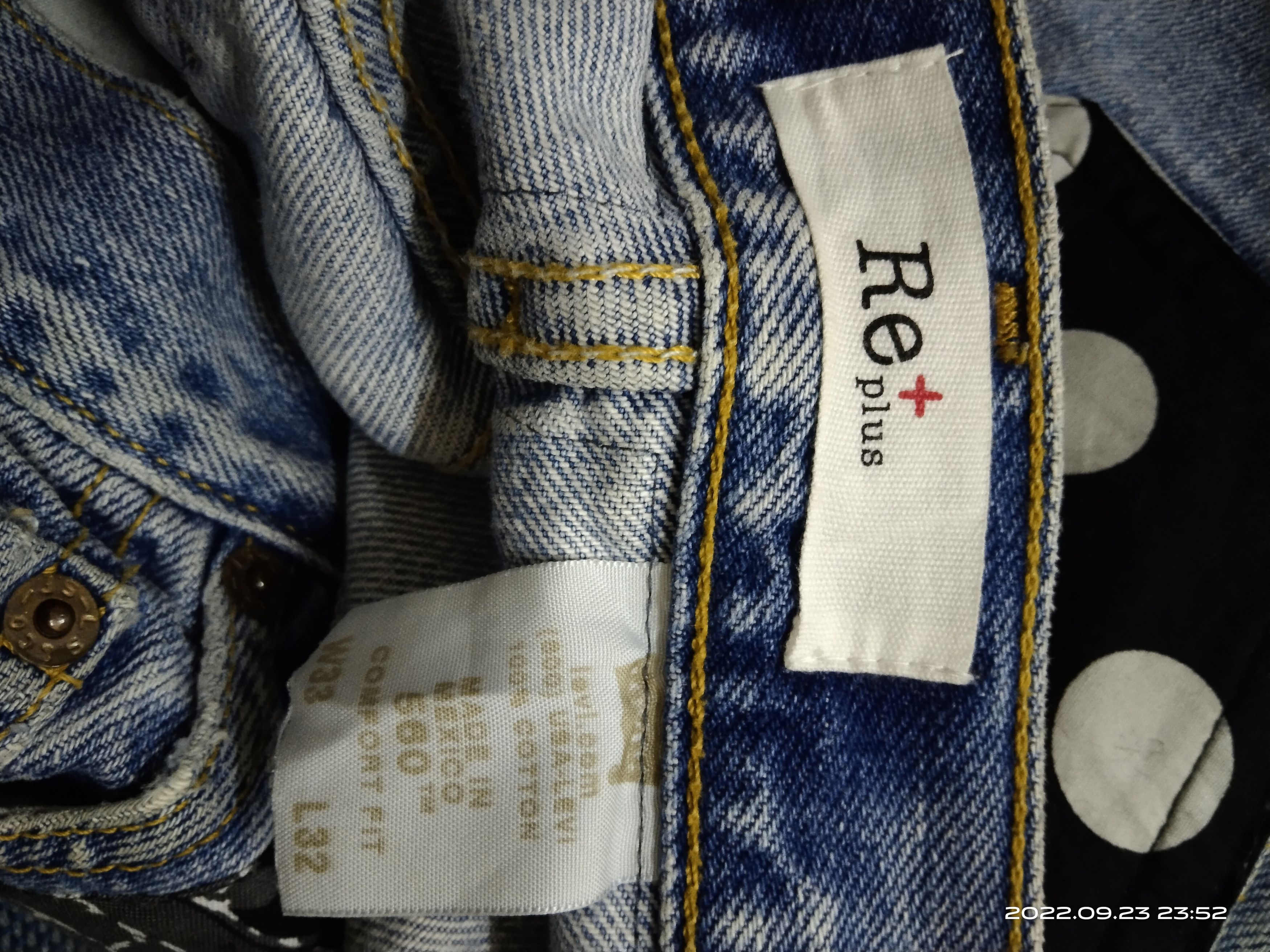 Levi's DiSTRESSSD SHORT PANTS CHARACTER HERO RE + PLUS COLLAB LEVIS Size 33" - 6 Thumbnail