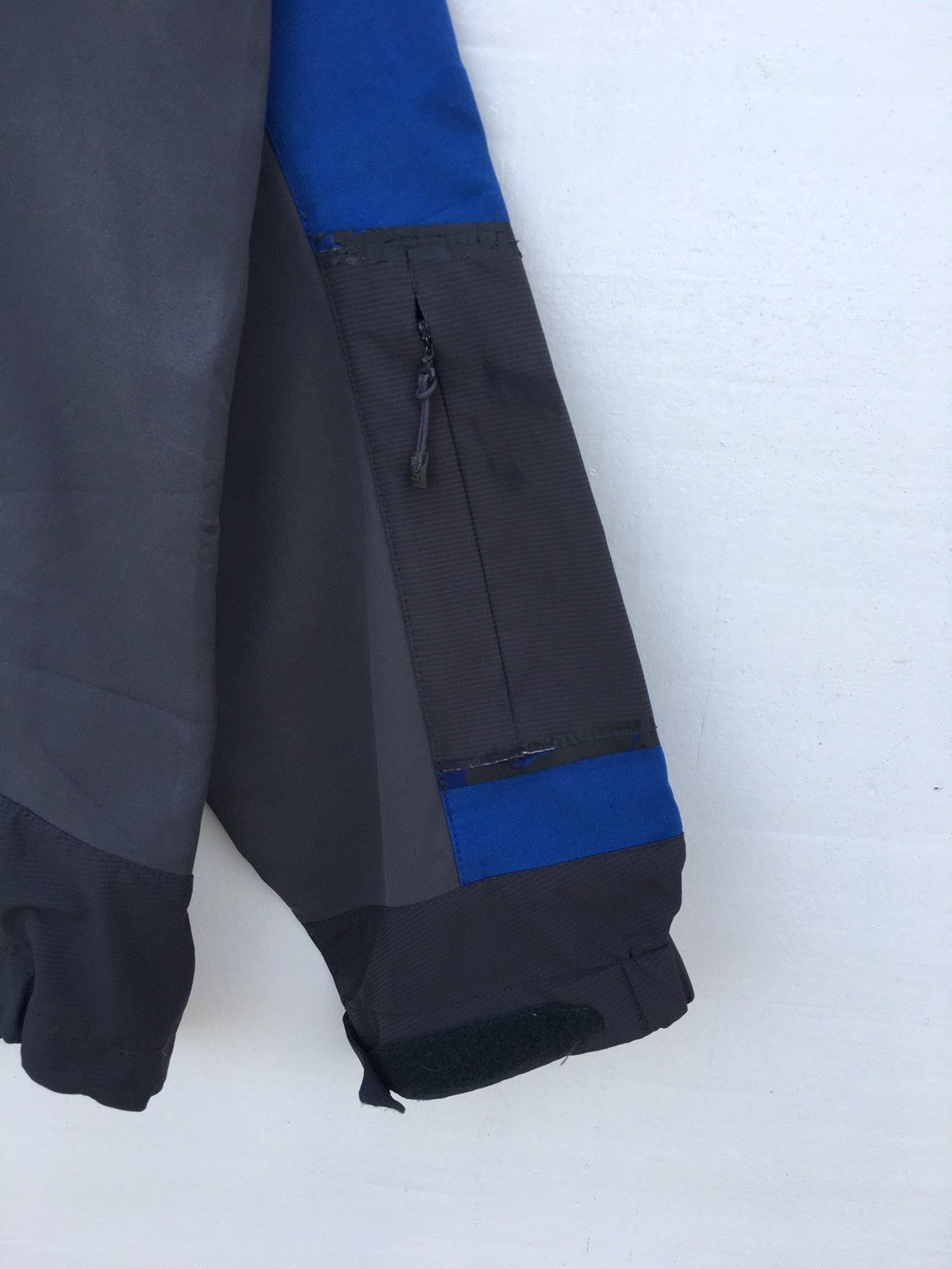 Montbell Rare Montbell Hoodie Size US L / EU 52-54 / 3 - 6 Thumbnail