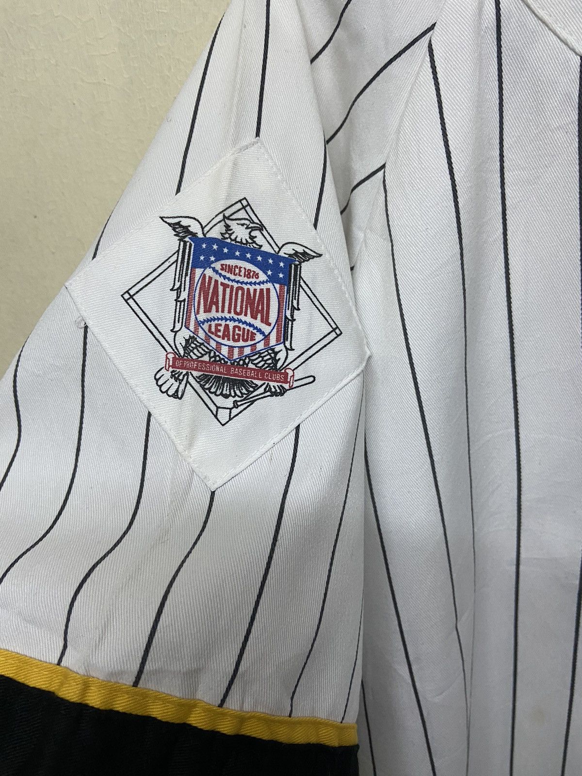 MLB × Starter 🔥OFFERNOW🔥Pittsburgh Pirates MLB Stripped Button Up Jersey Size US L / EU 52-54 / 3 - 7 Thumbnail