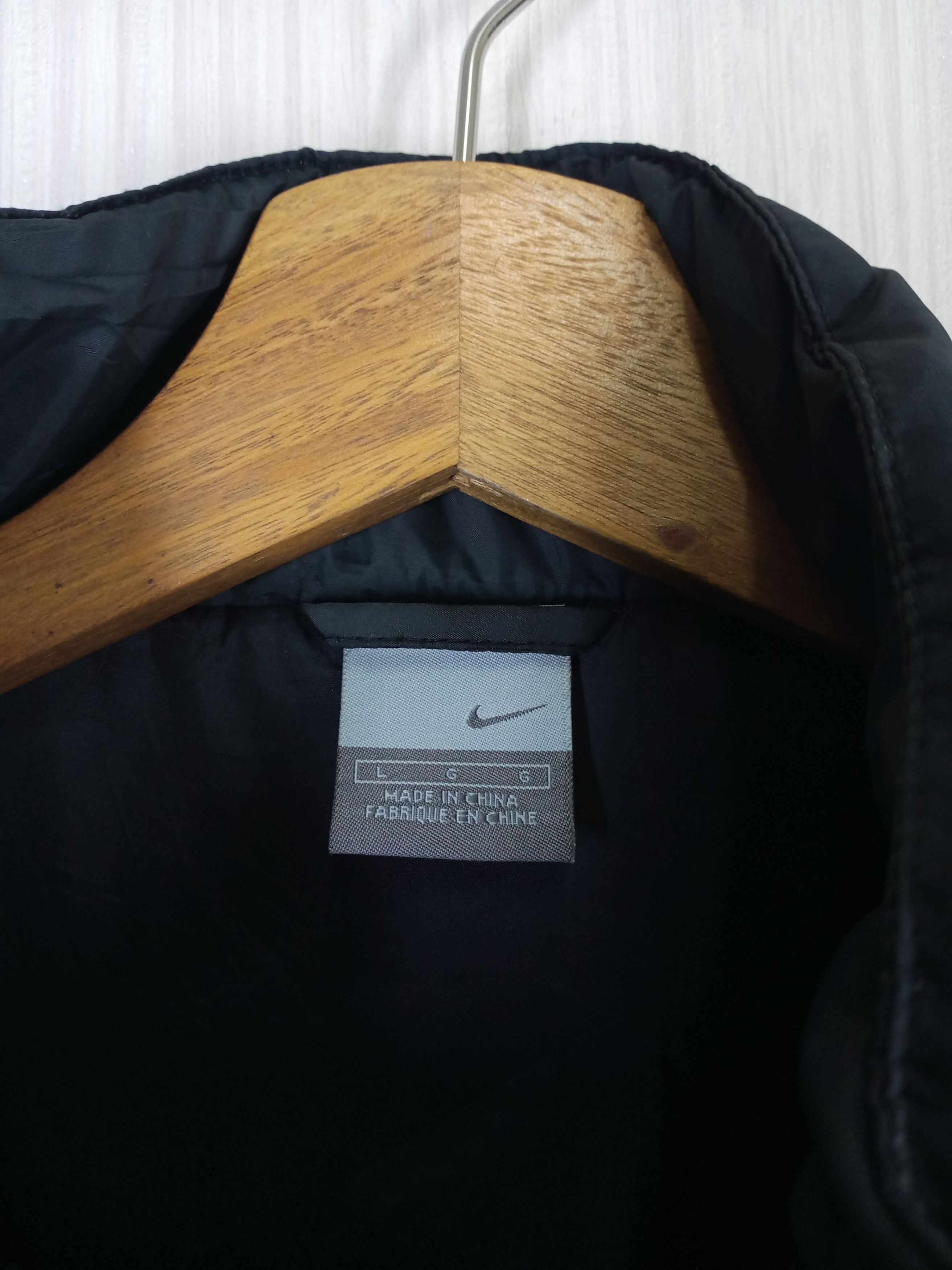 Nike Rare Vintage Nike Puffer Jacket Size US L / EU 52-54 / 3 - 6 Thumbnail