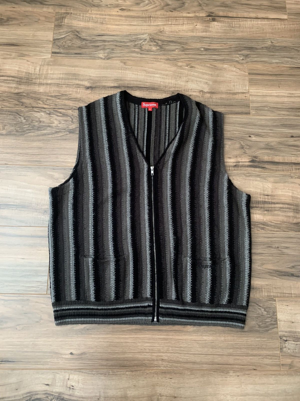 Supreme Stripe Sweater Vest. XL サイズ