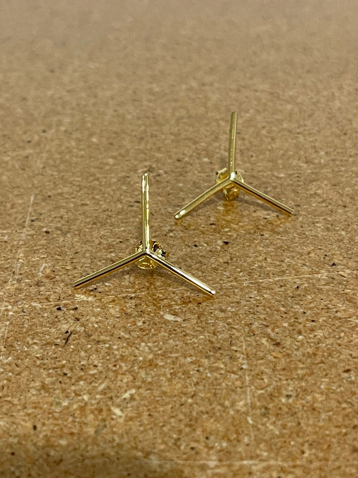 Pre-owned Yproject Ss21 Mini Y Gold Earrings
