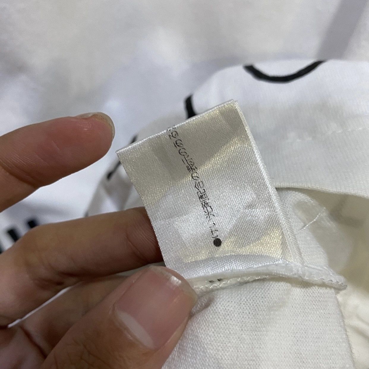 Calvin Klein × Calvin Klein 205W39NYC × Vintage VINTAGE RARE‼️Calvin Klein Jeans Barcode Big Logo T-Shirts Size US M / EU 48-50 / 2 - 4 Thumbnail