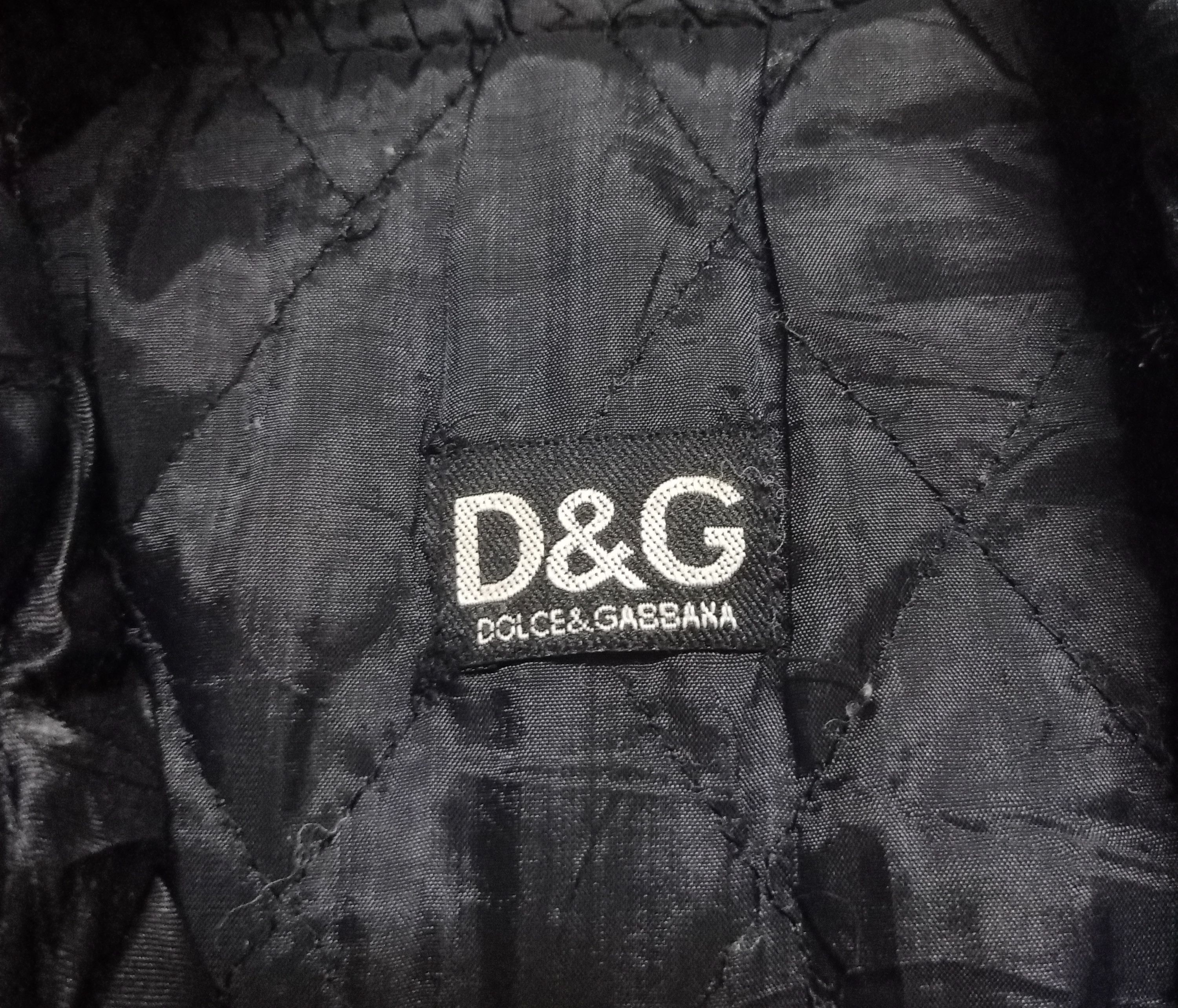 Designer × Dolce & Gabbana Vtg Big Spell out Dolce and Gabbana Bootleg Quilted jacket Size US L / EU 52-54 / 3 - 5 Thumbnail