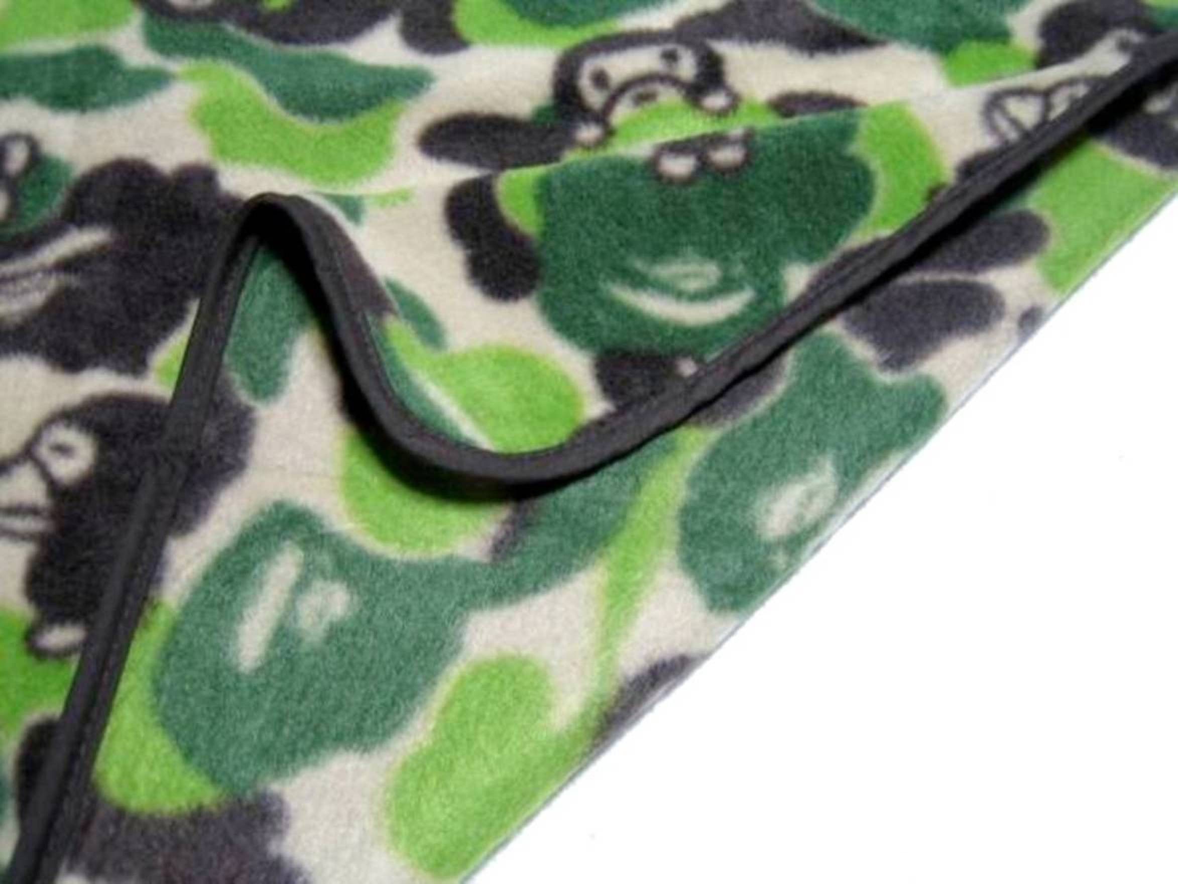 Bape 🎁 BAPE Mini Blanket Baby Milo Green Camo Fleece kaws Size ONE SIZE - 3 Thumbnail